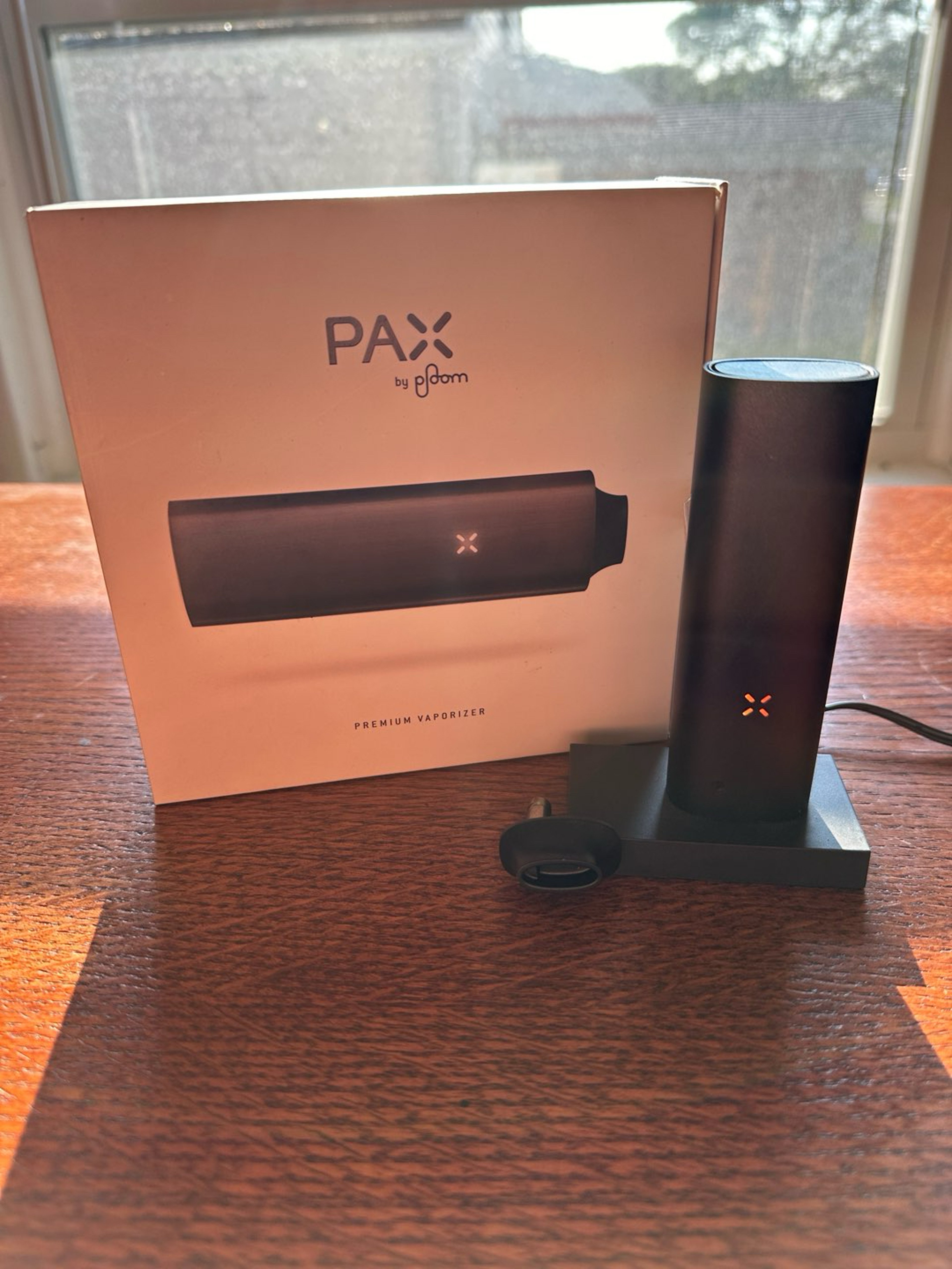 Preview pic of Pax V1 Flower Vaporizer