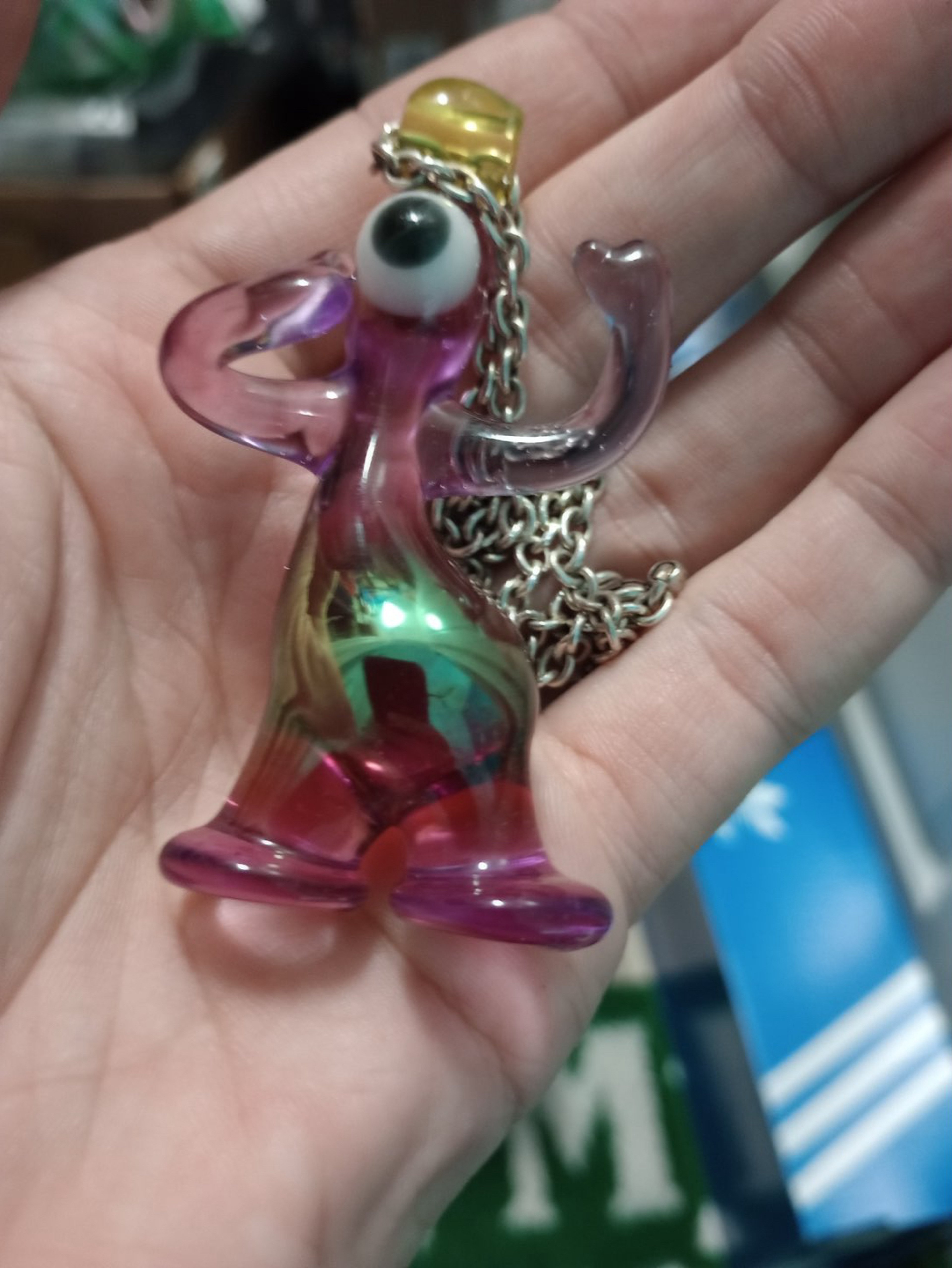 Preview pic of Downneck glass pendant