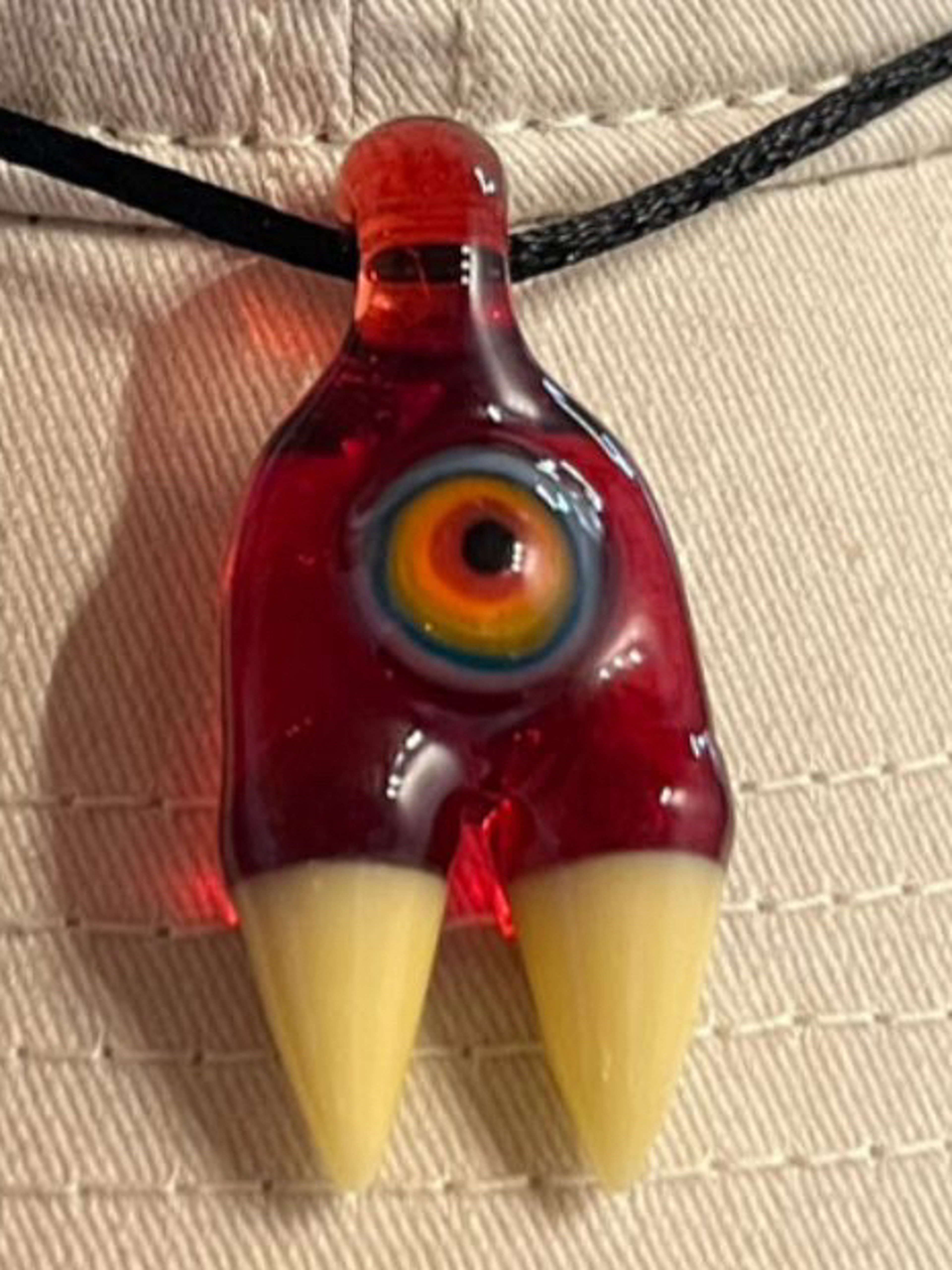 Preview pic of Elbo Pendant Raptor Dino Claw 2020