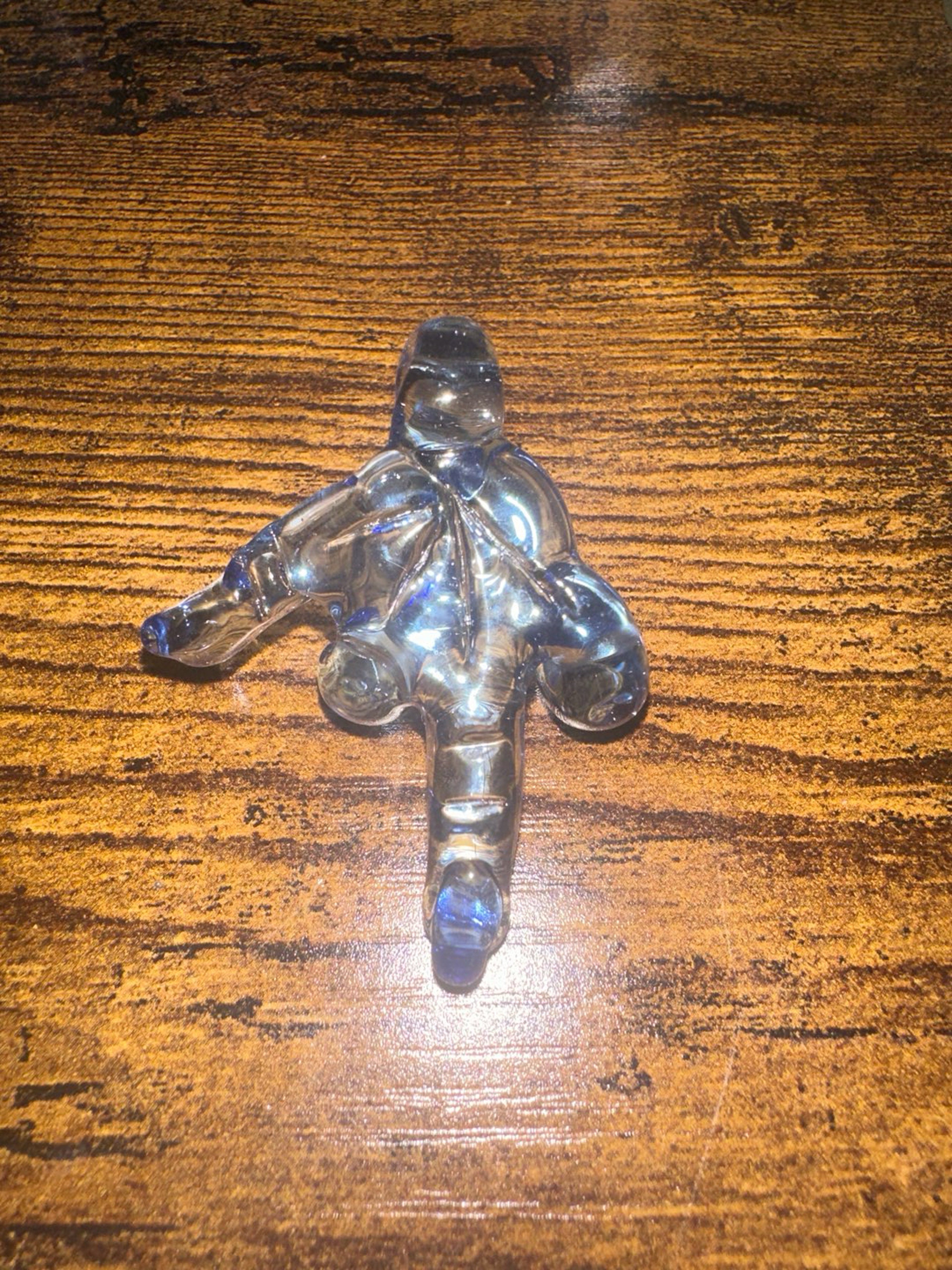 Preview pic of Gbg middle finger pendant
