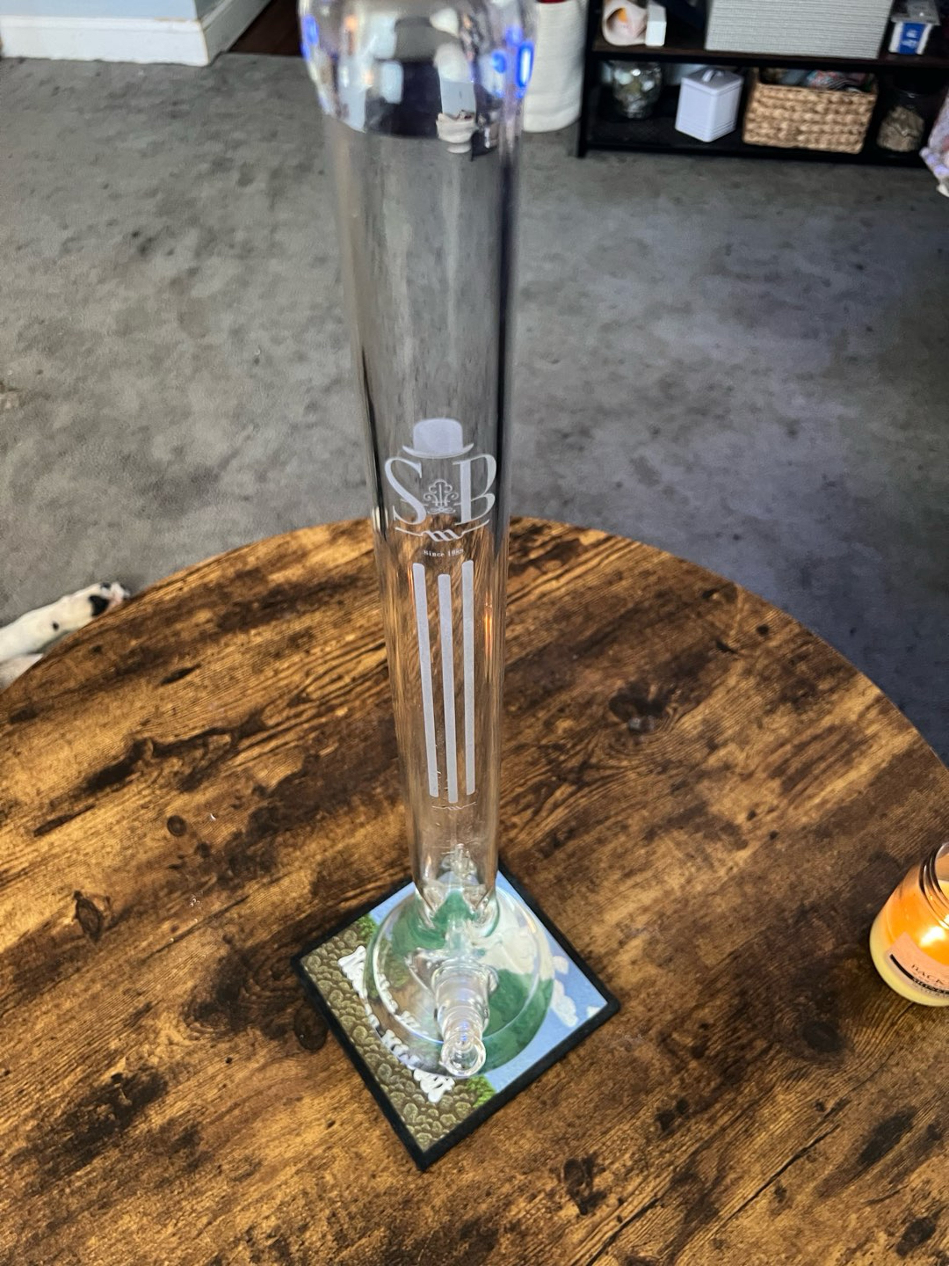 Preview pic of Sheldon Black 25” Beaker
