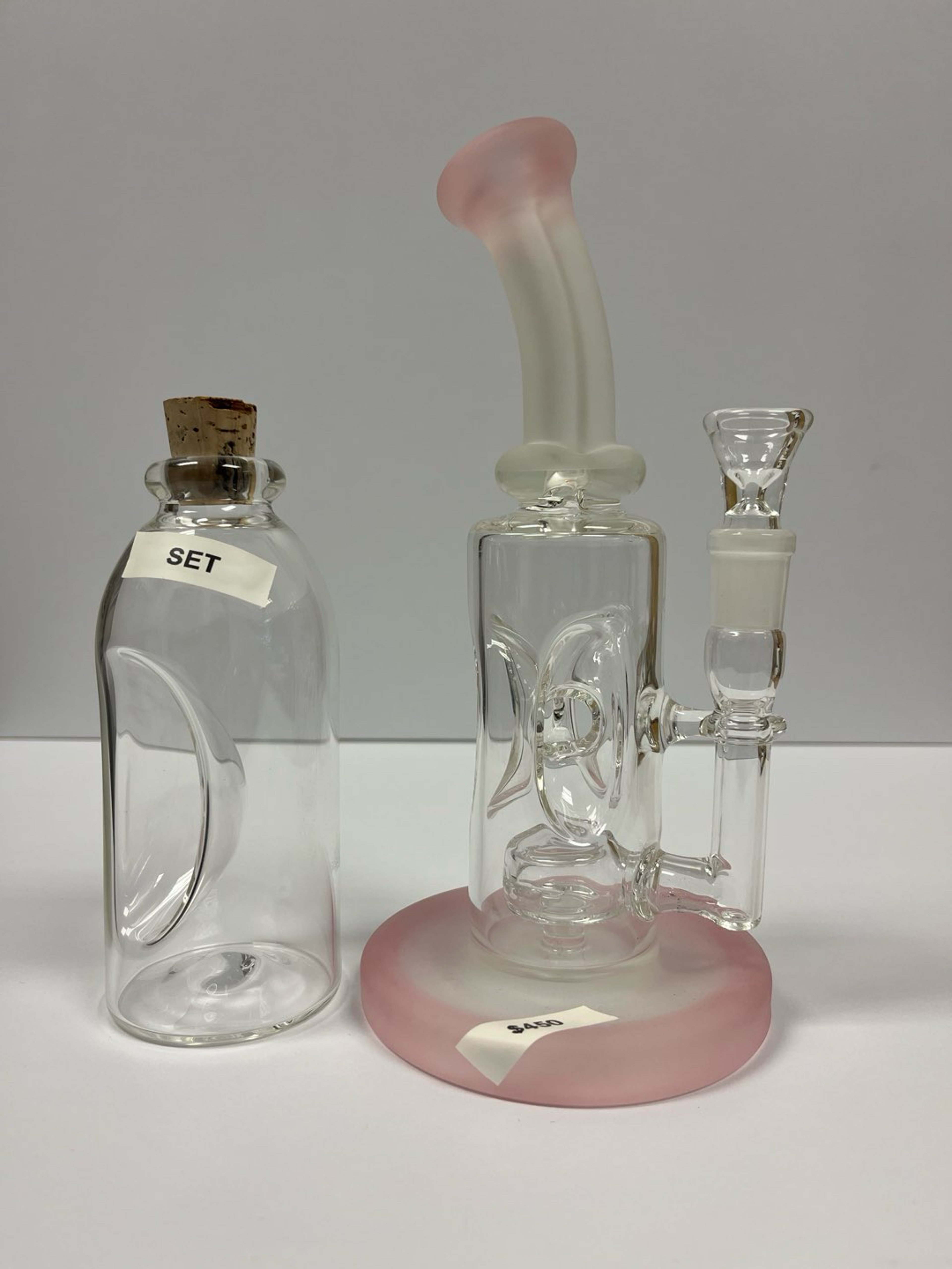 Preview pic of Davin Titland pink color accent rig with iso bottle as set