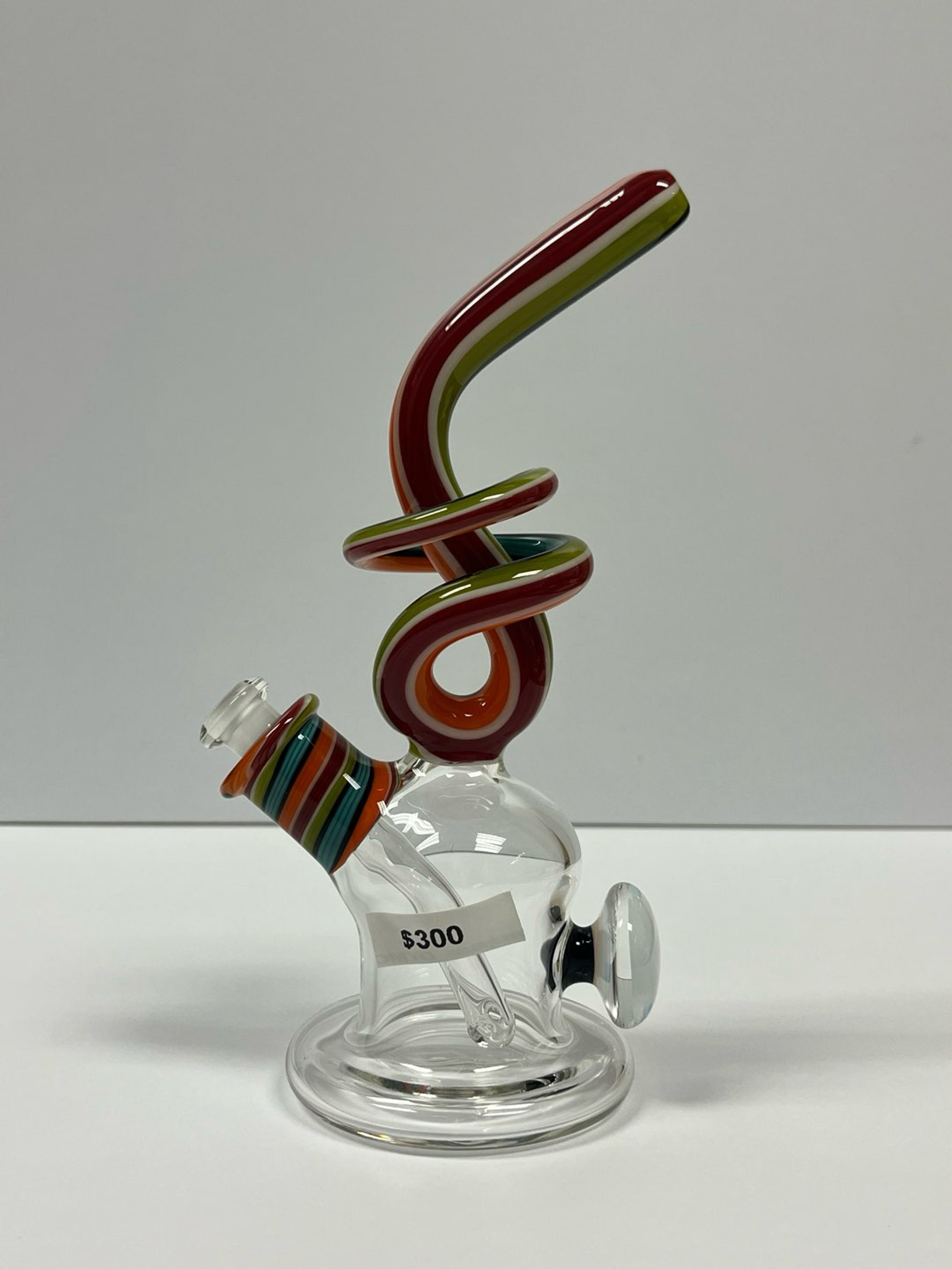Preview pic of Cambria Glass custom rig comes with new Bear Quartz banger