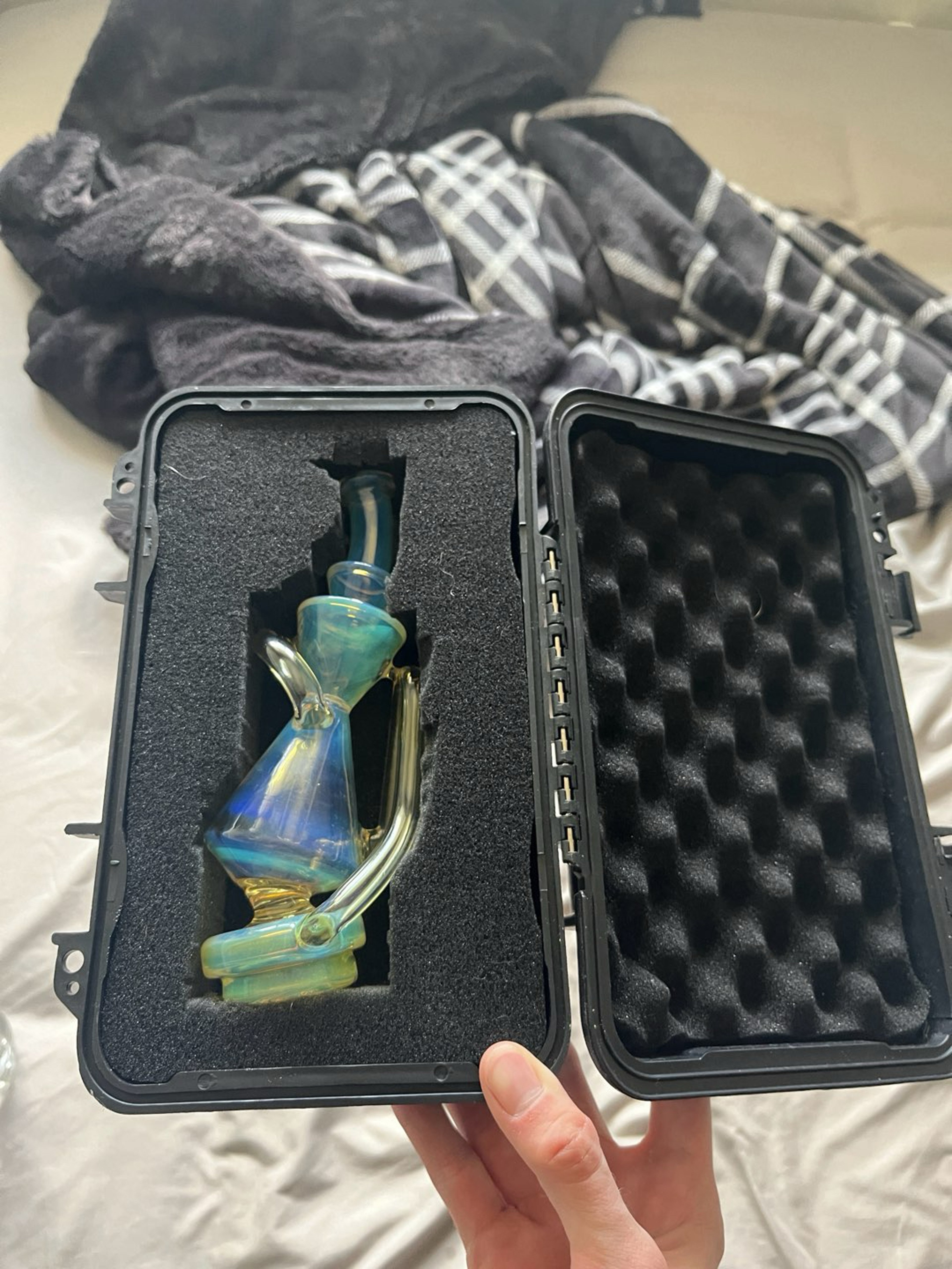 Preview pic of Puffco Glass top recycler