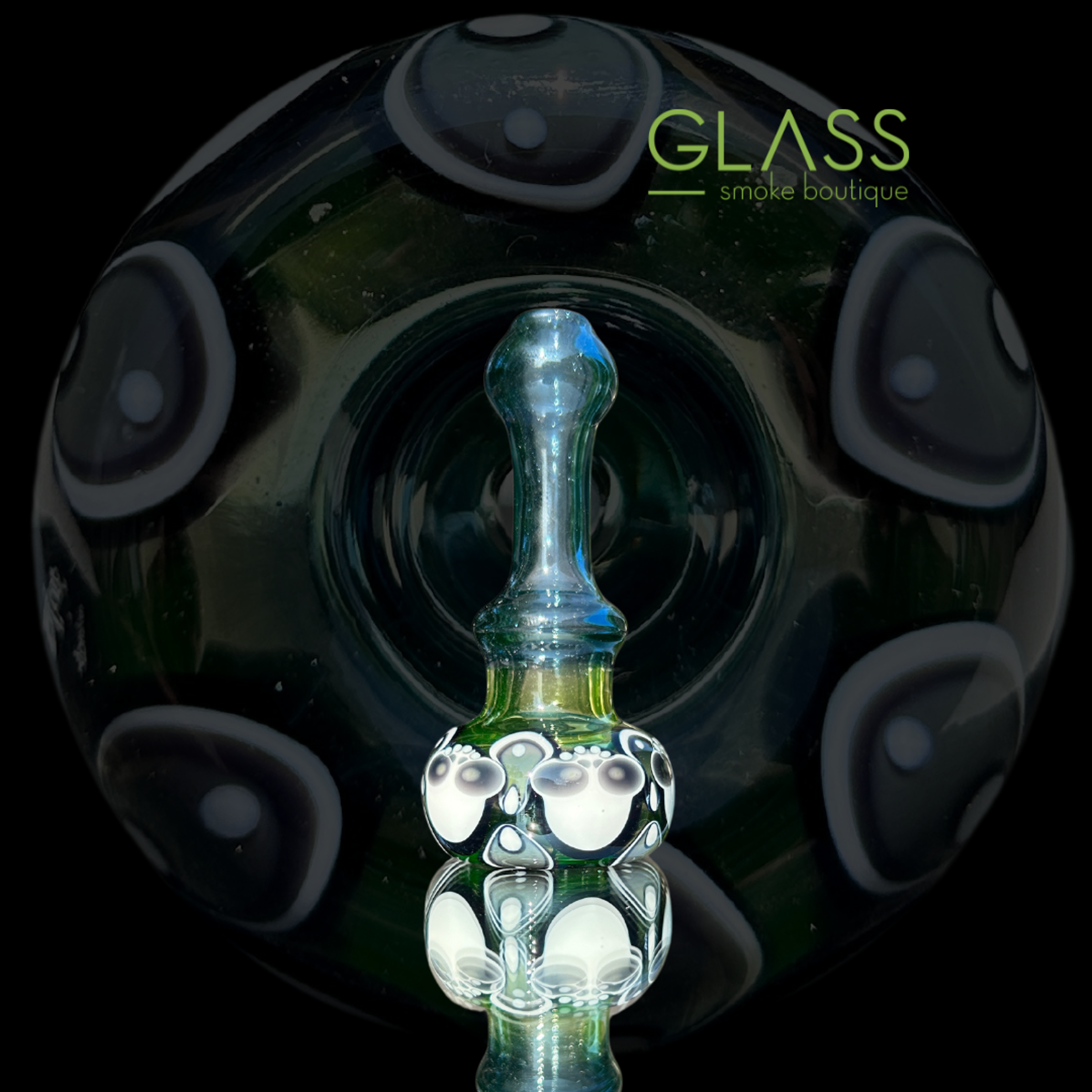 Preview pic of LilBear Illuminati Skull Chillum