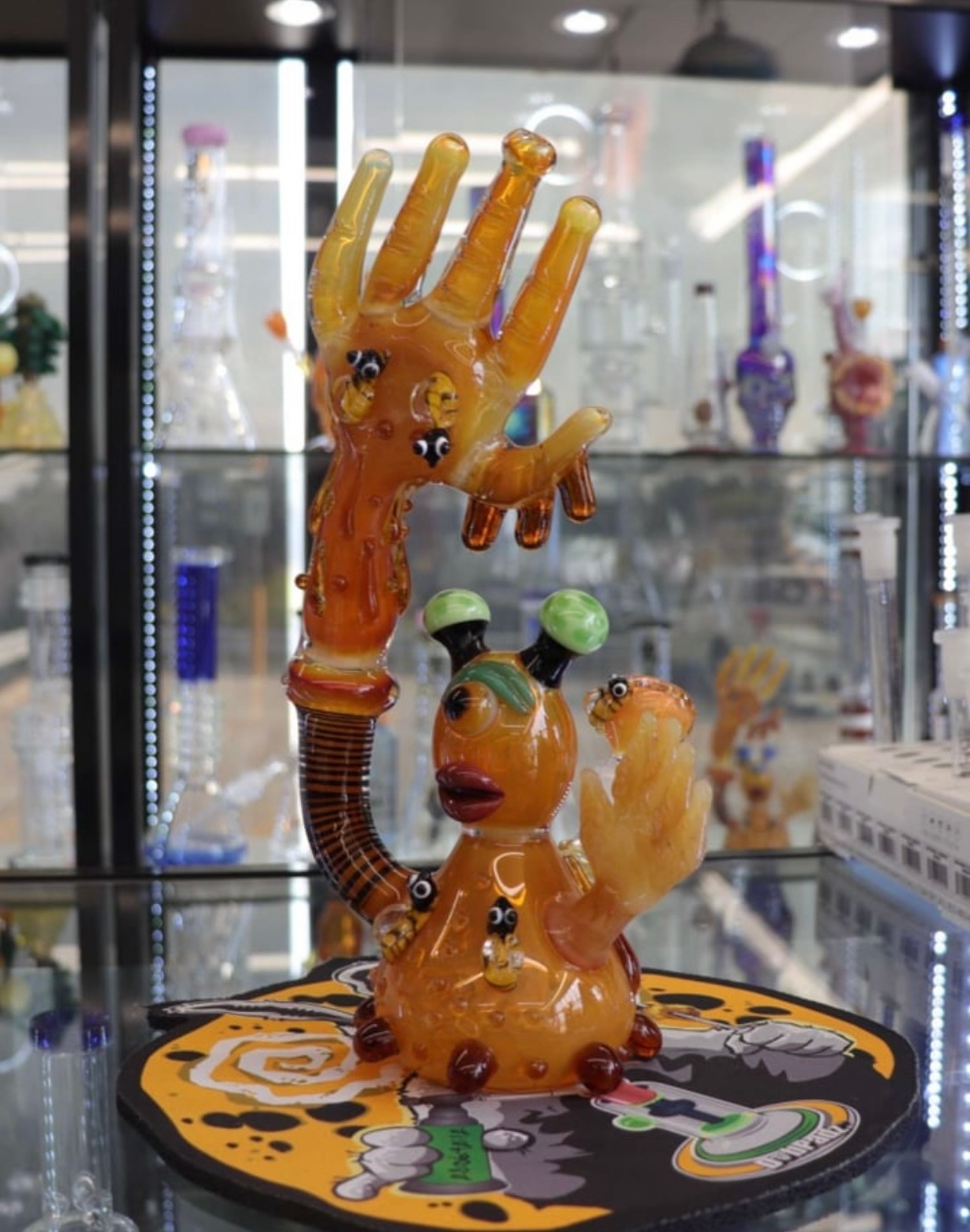 Preview pic of 🍯 Creature - Honeycomb Bong