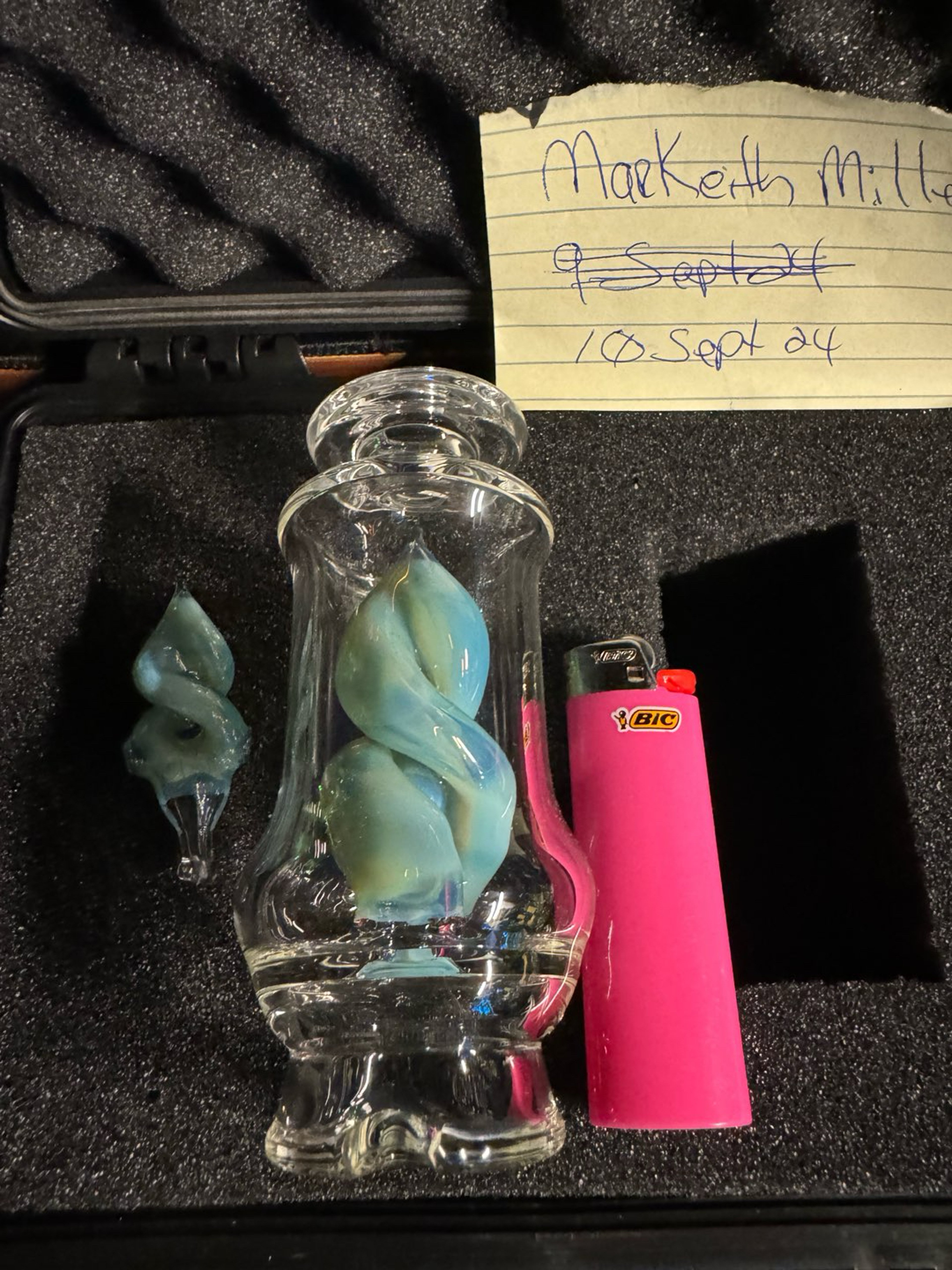 Preview pic of The Real Rich Brian Puffco Peak Titan Helix Chugger matching Joystick