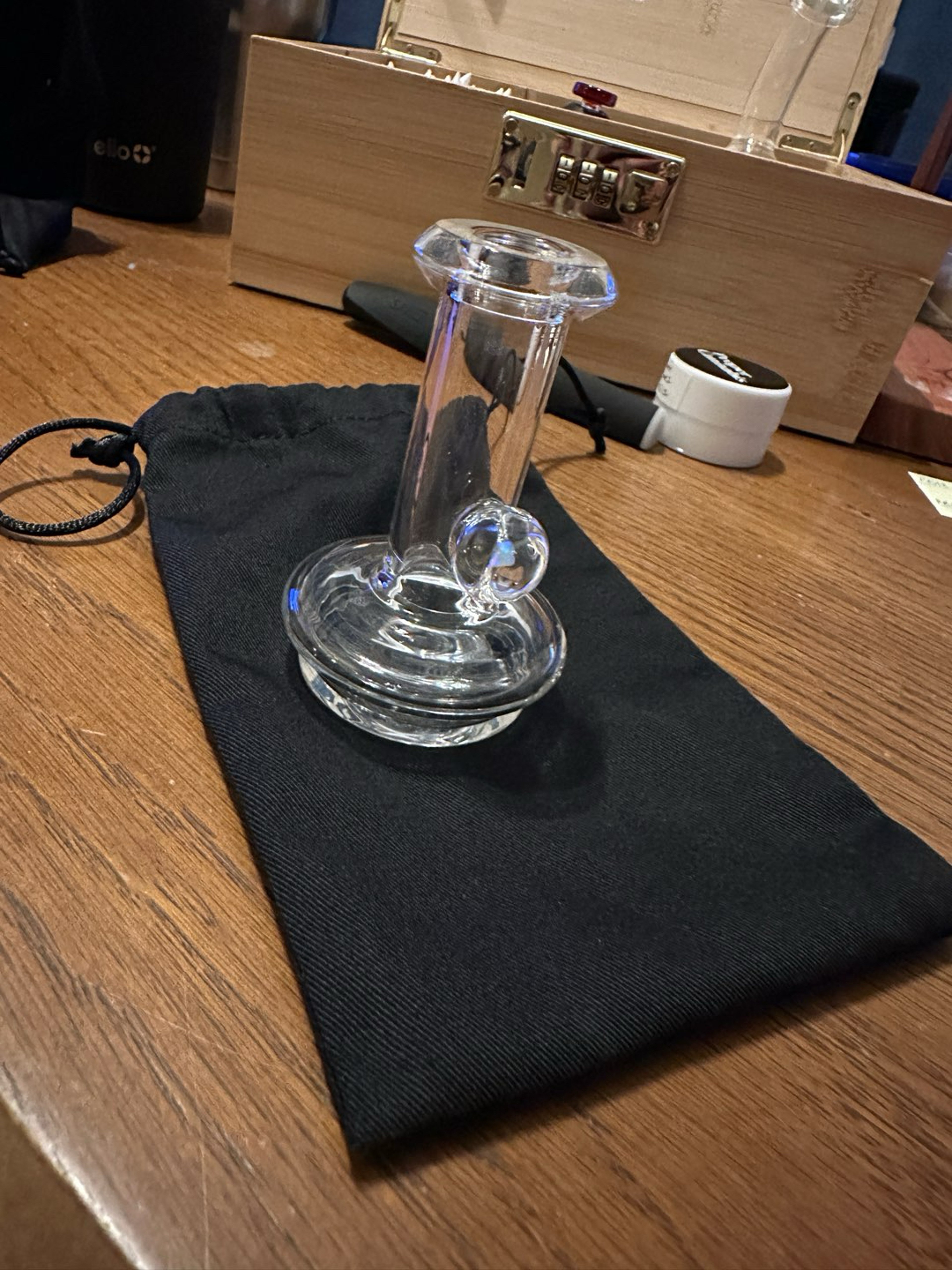 Preview pic of Iridescent Glass:Opal Dry Peak Attachment