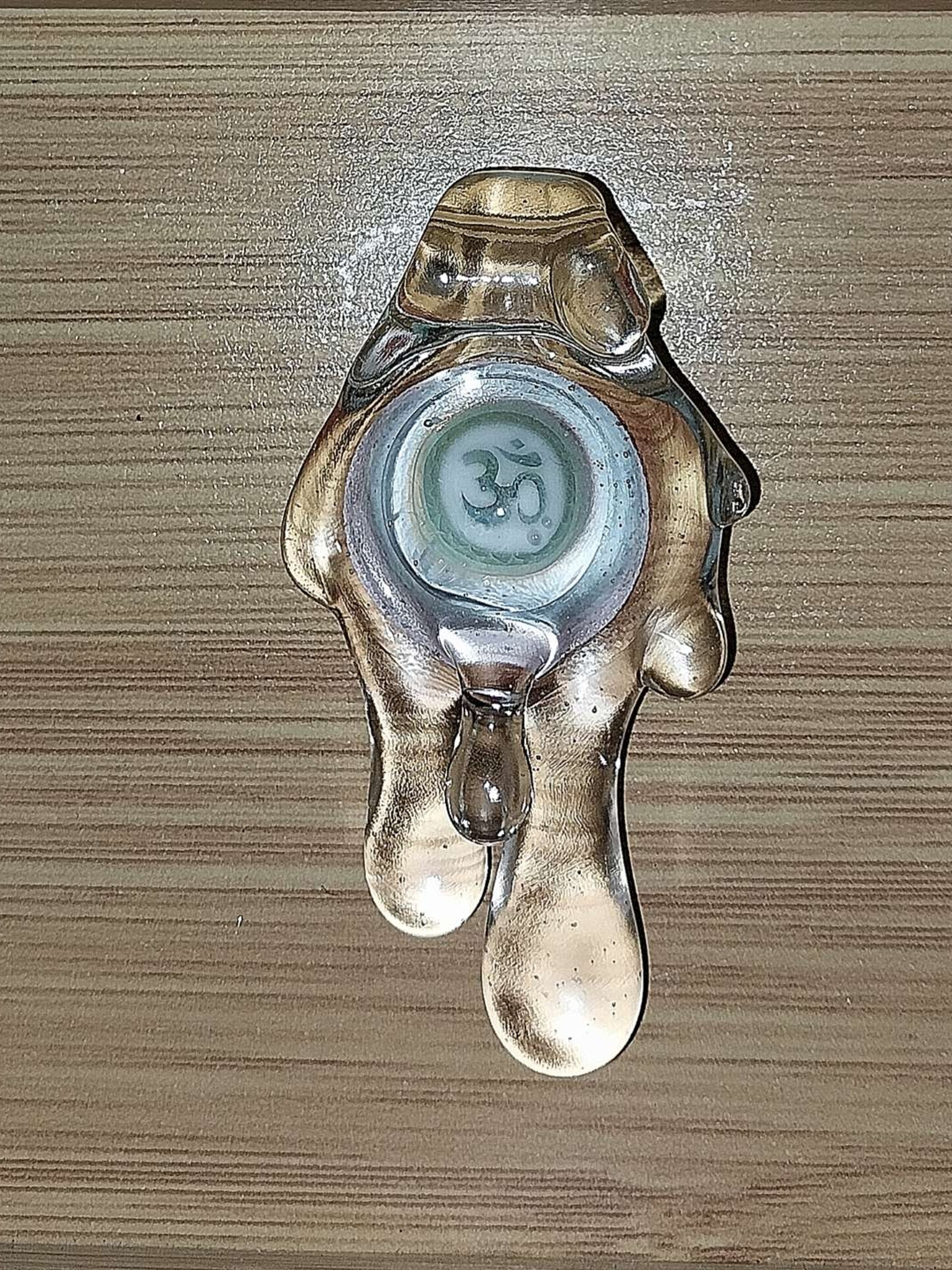 Preview pic of Clear Glass Drip Pendant