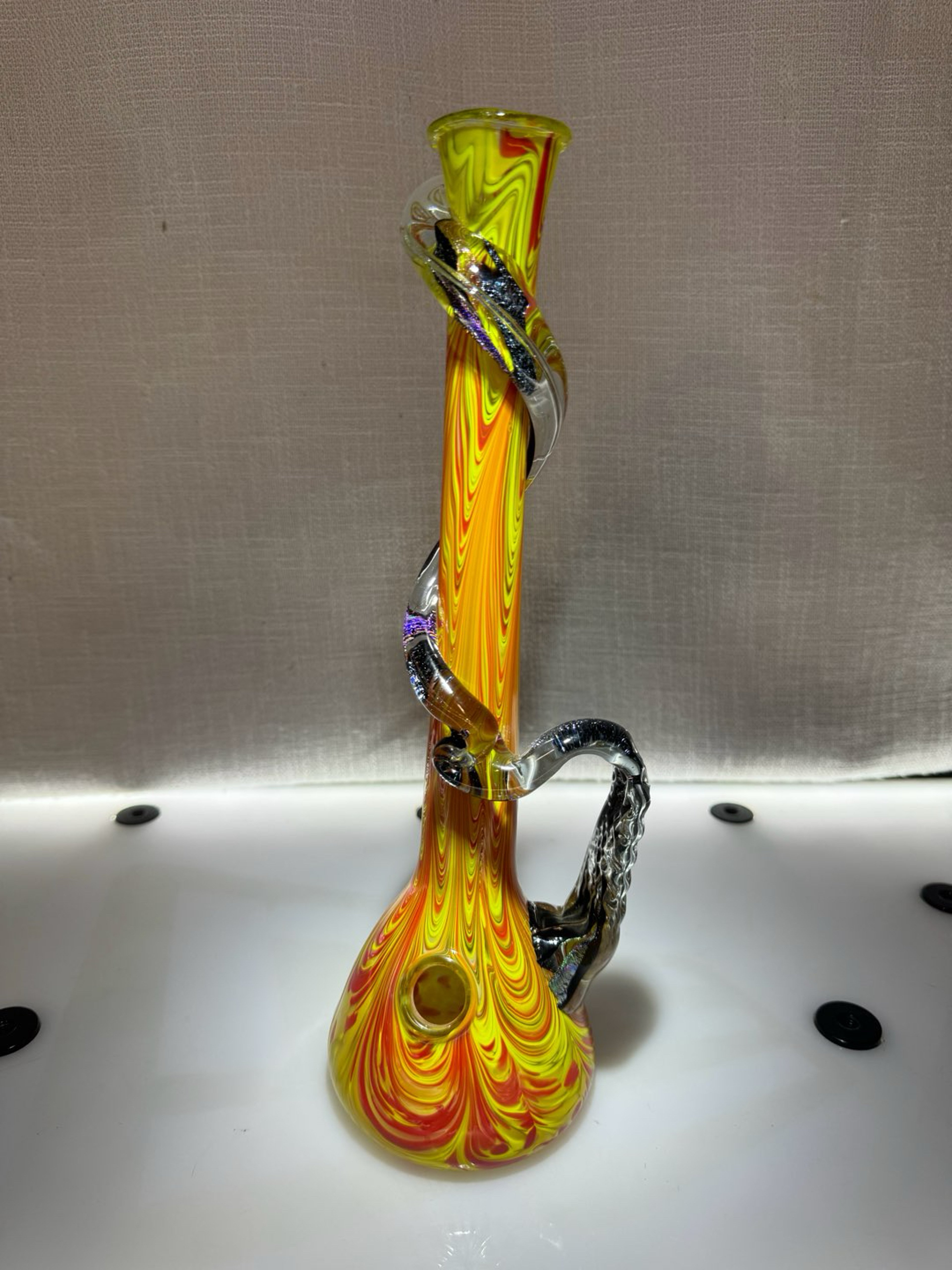 Preview pic of Yellow and Red Bong with Tentacle