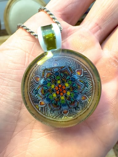 Preview pic of 2018 Zshore Glass Spectral Burst Pendant