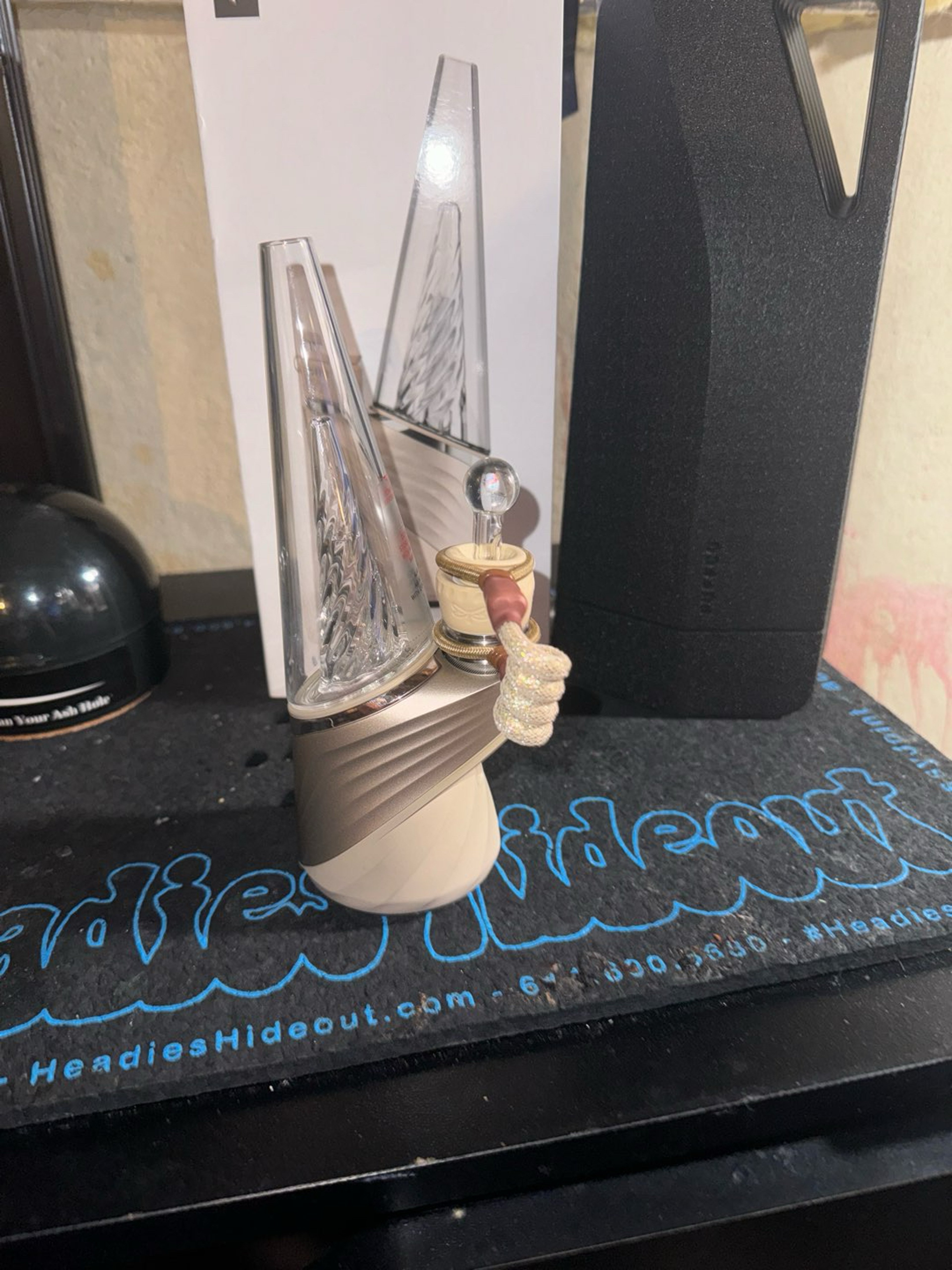 Preview pic of Puffco Peak Pro Desert! 3DXL! 252 Total! Like New Condtion! Trusted Seller! Same Day Shipping!
