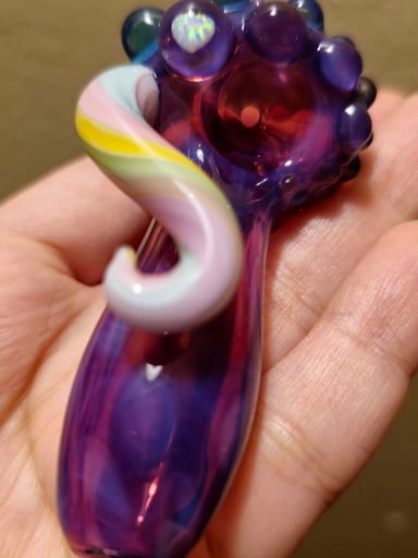 Preview pic of Ishtar glass pocket pipe