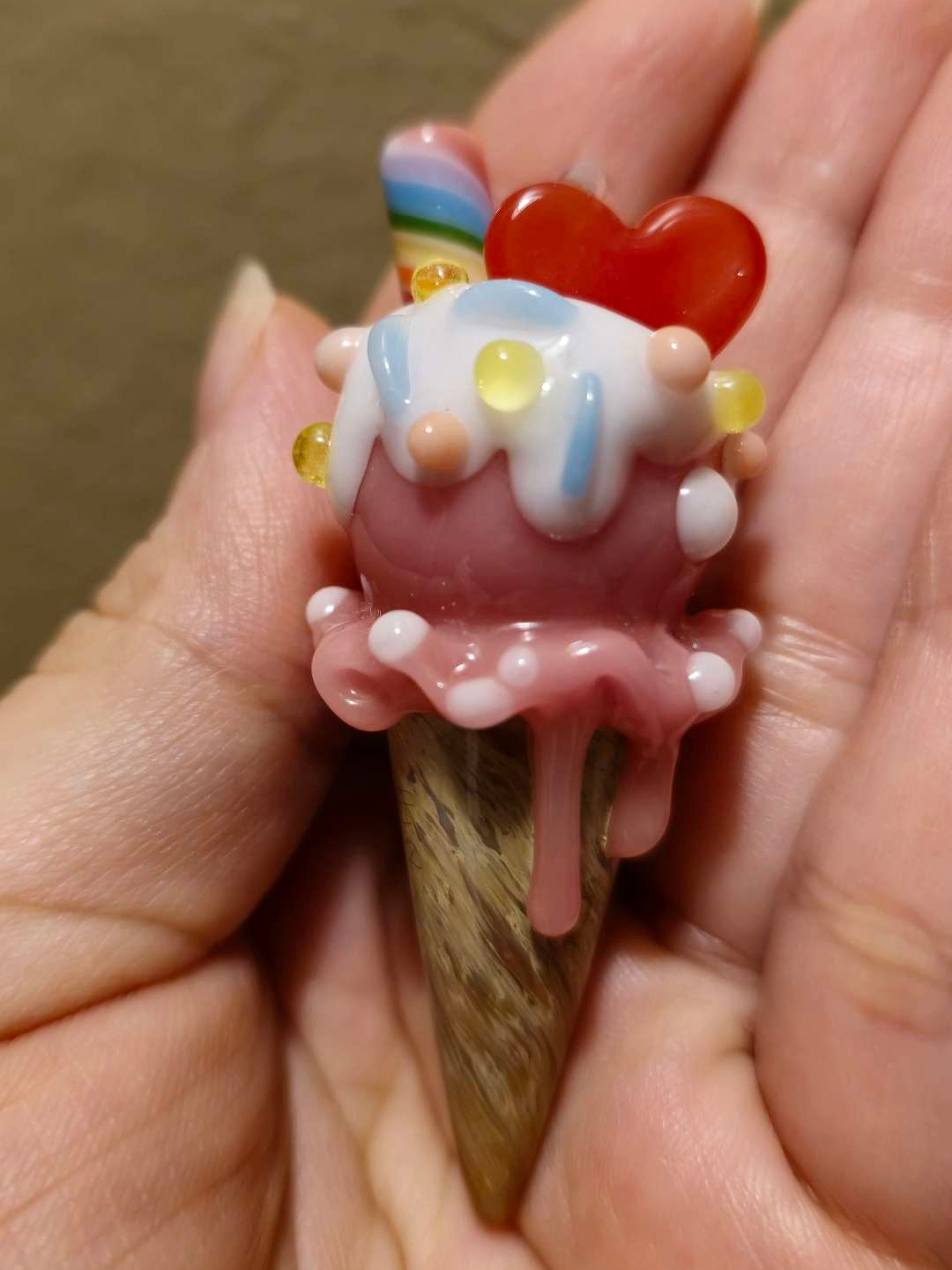 Preview pic of Renee patula sweetshop glass cone
