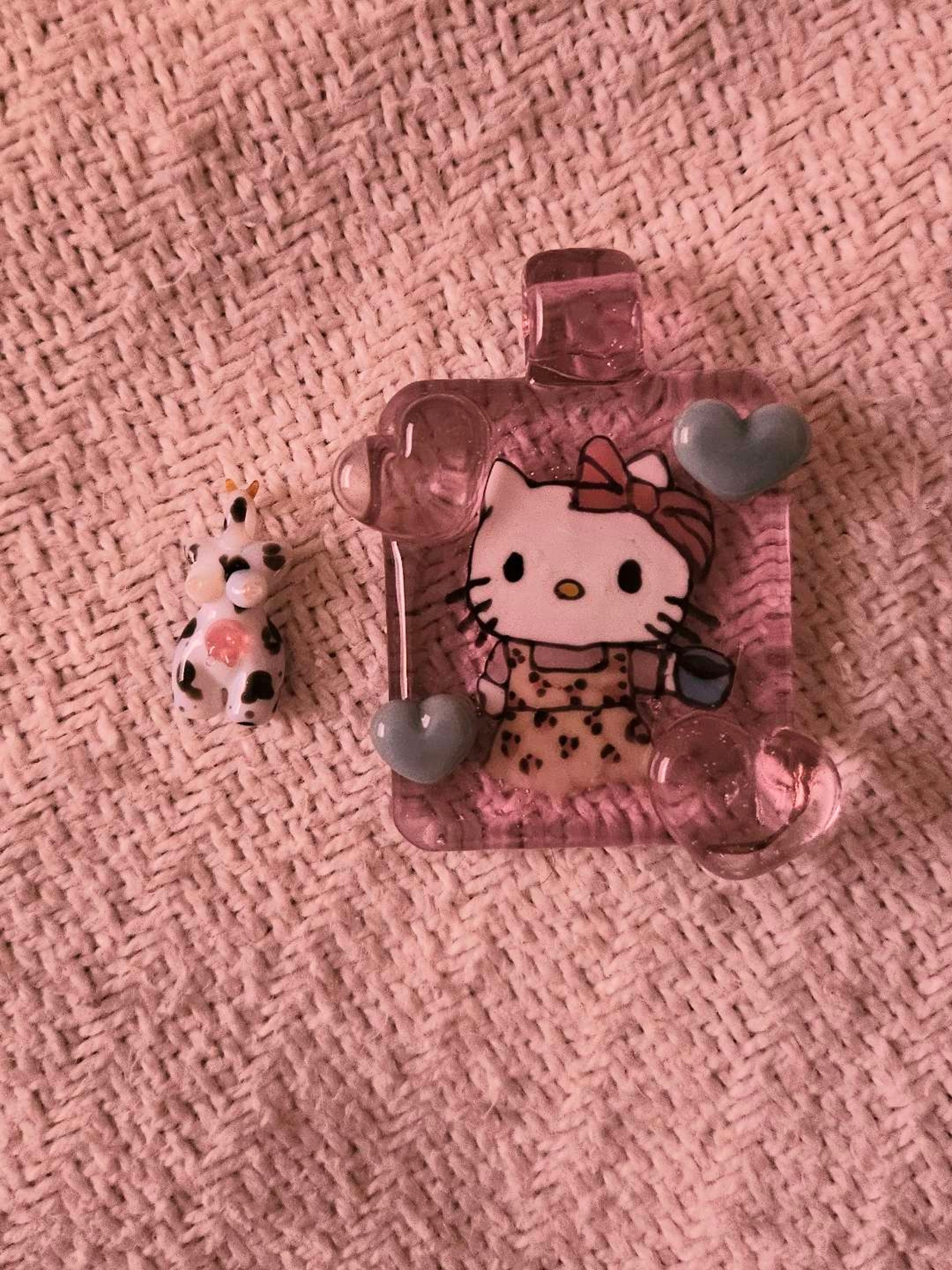 Kushy x Sakibomb hello kitty image 0