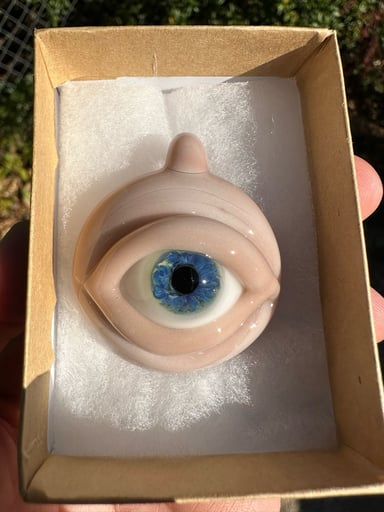 Preview pic of Eye pendant by Blueshift Glass