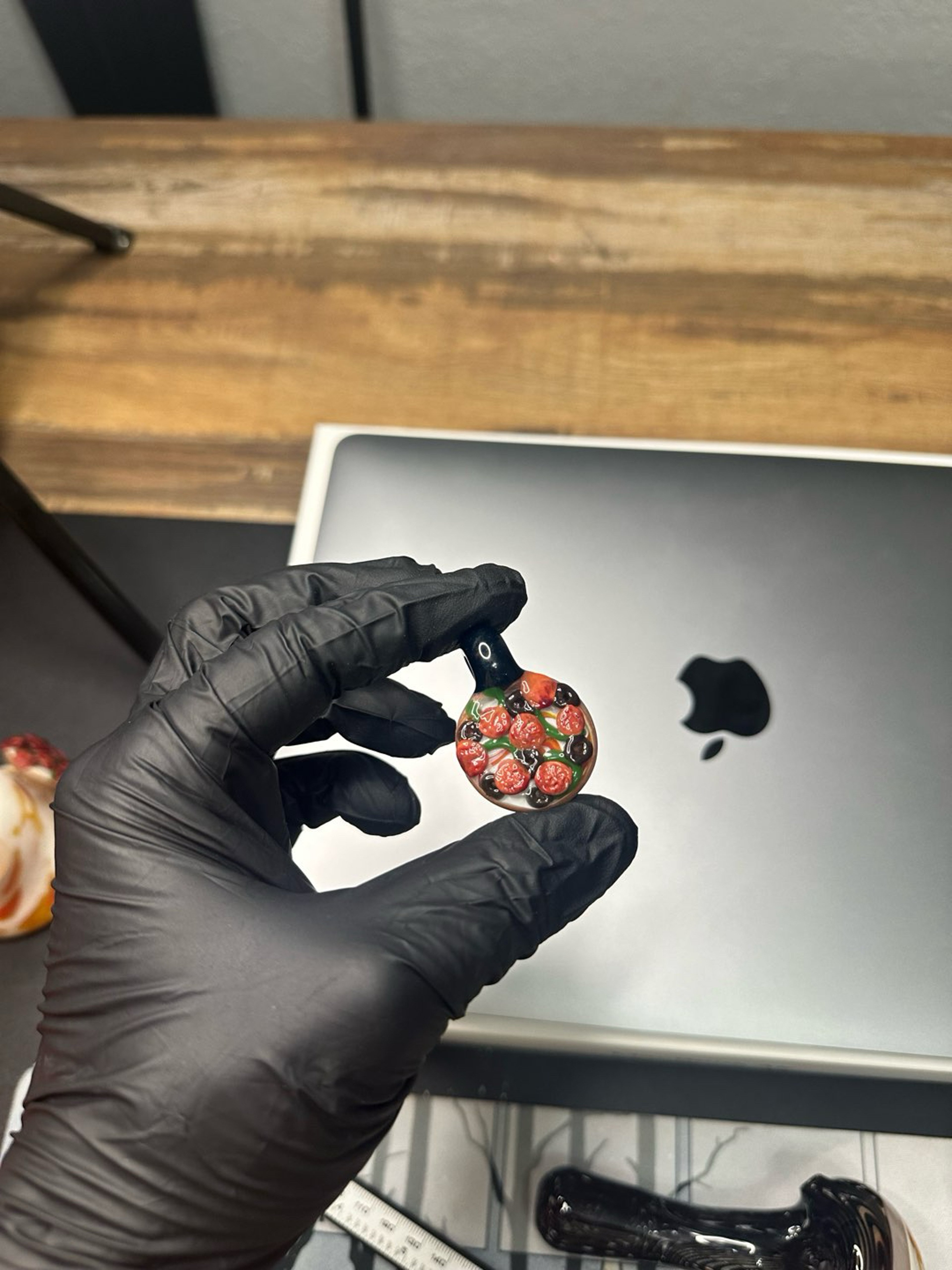 Preview pic of Pizza Pie Pendent! Supreme with Black Bail
