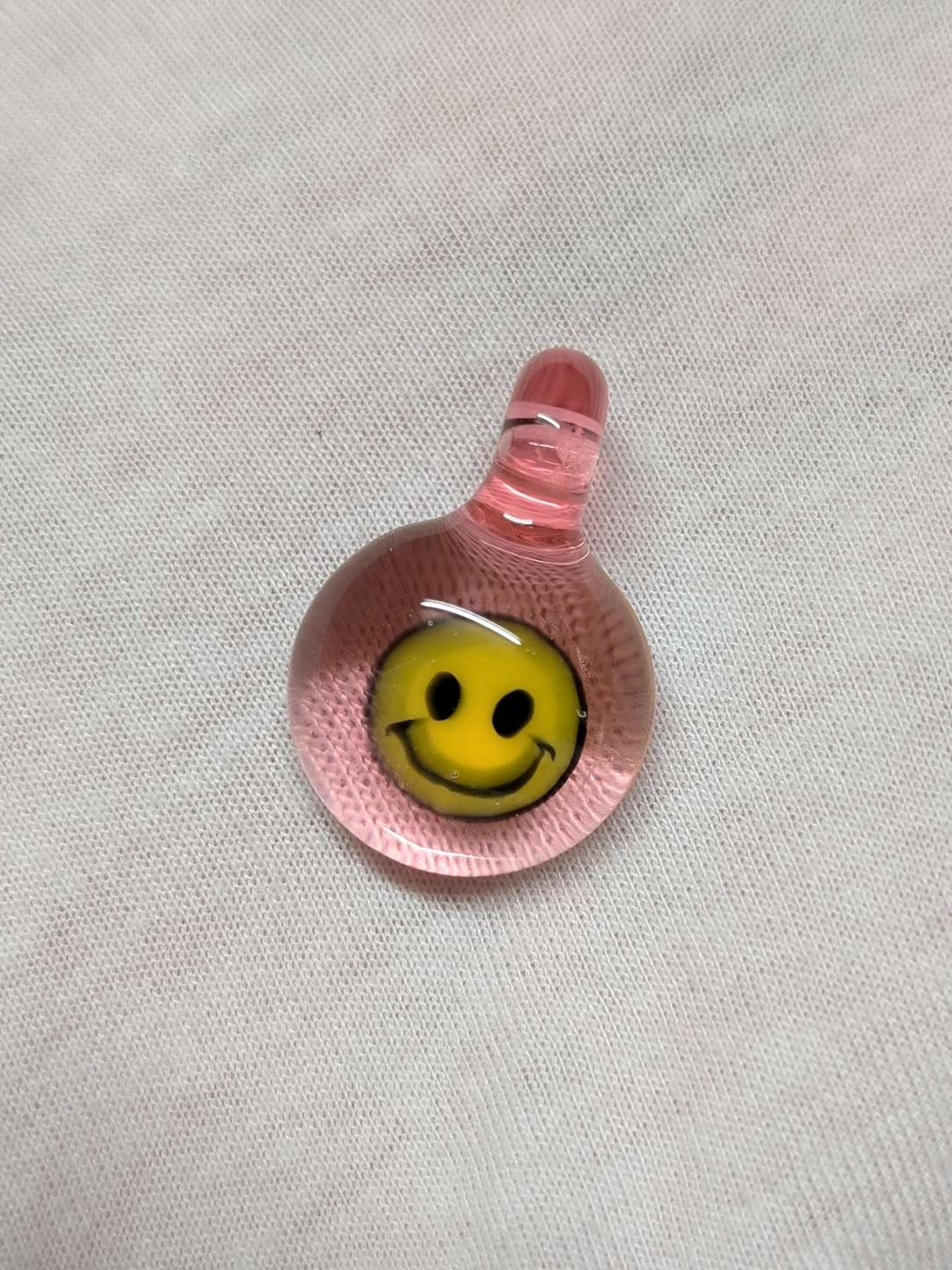 Preview pic of 😊 Smiley face milli/murrine pendant Cfl reactive
