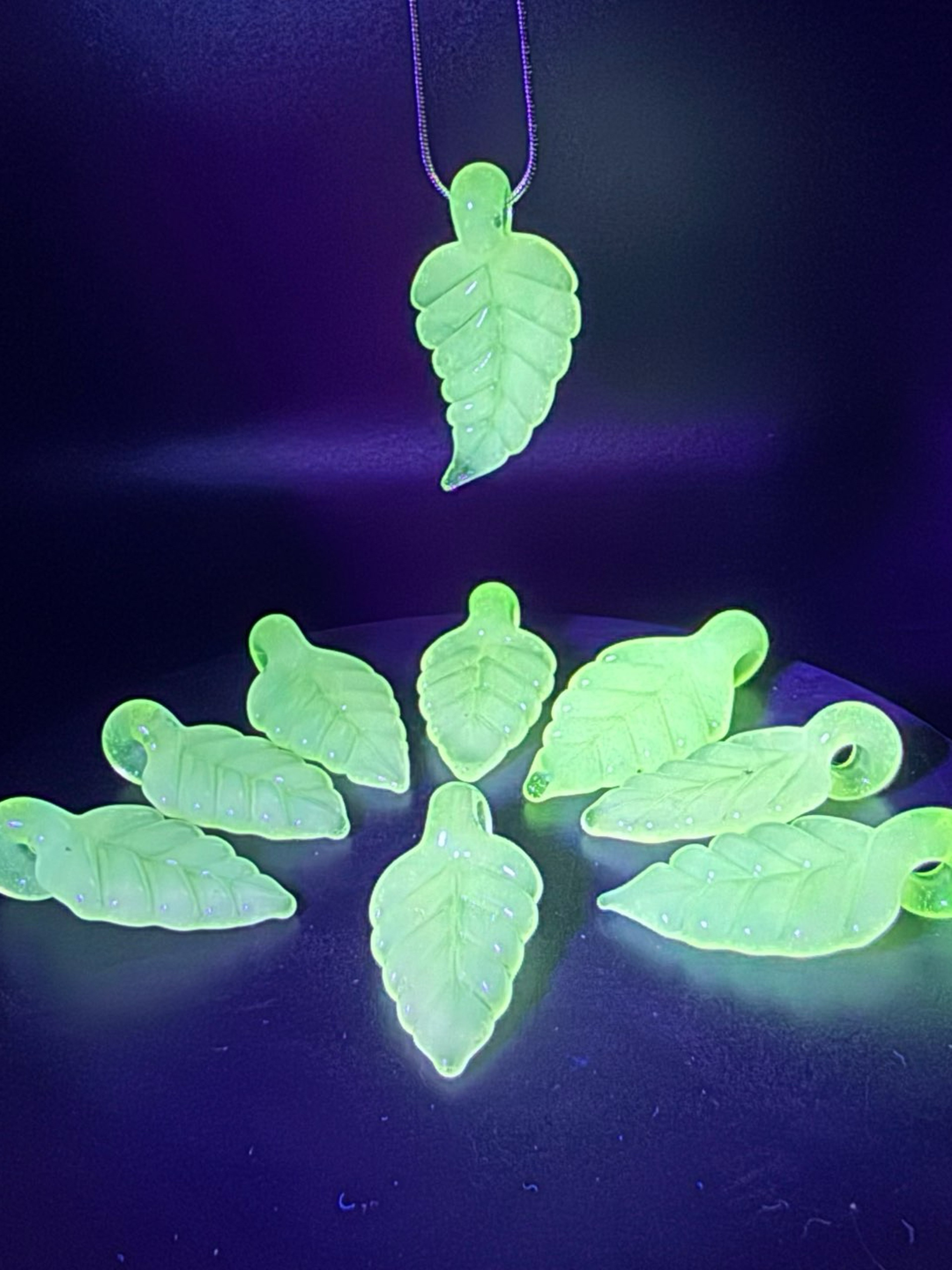 Preview pic of Bioluminescence Lil Leafs