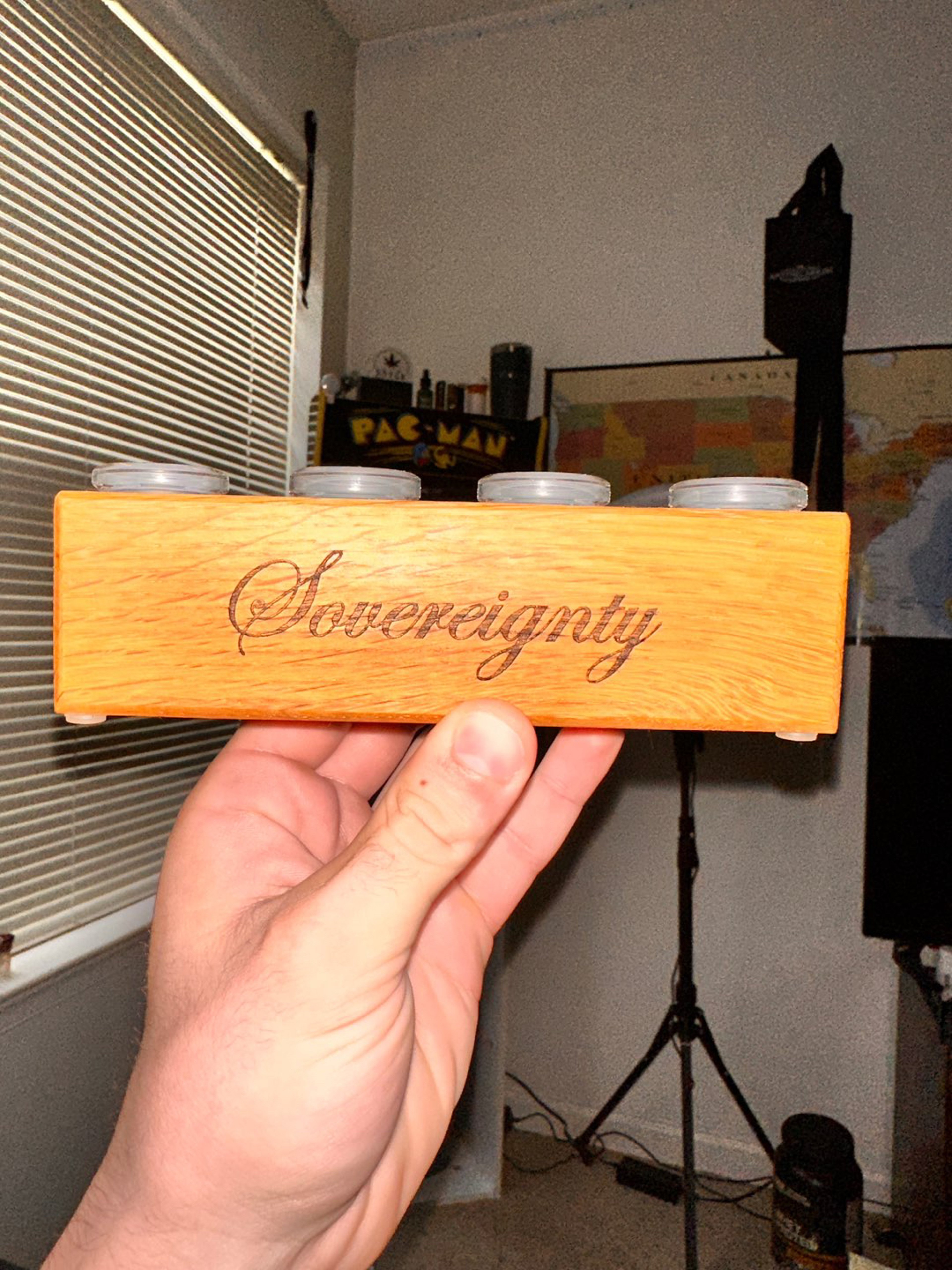 Preview pic of 4 Hole sovereignty slide stand