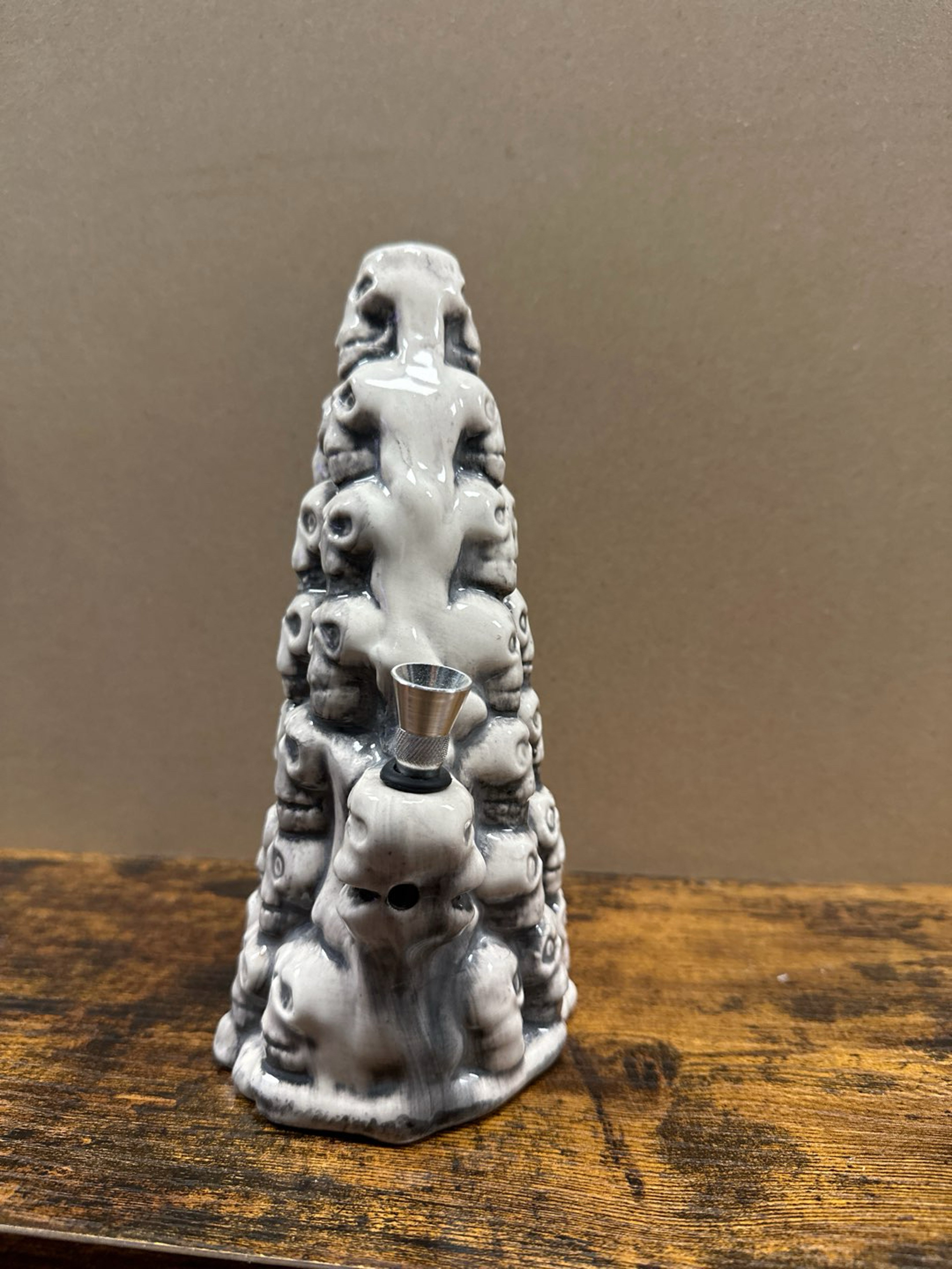 Preview pic of Novelty Halloween Bong