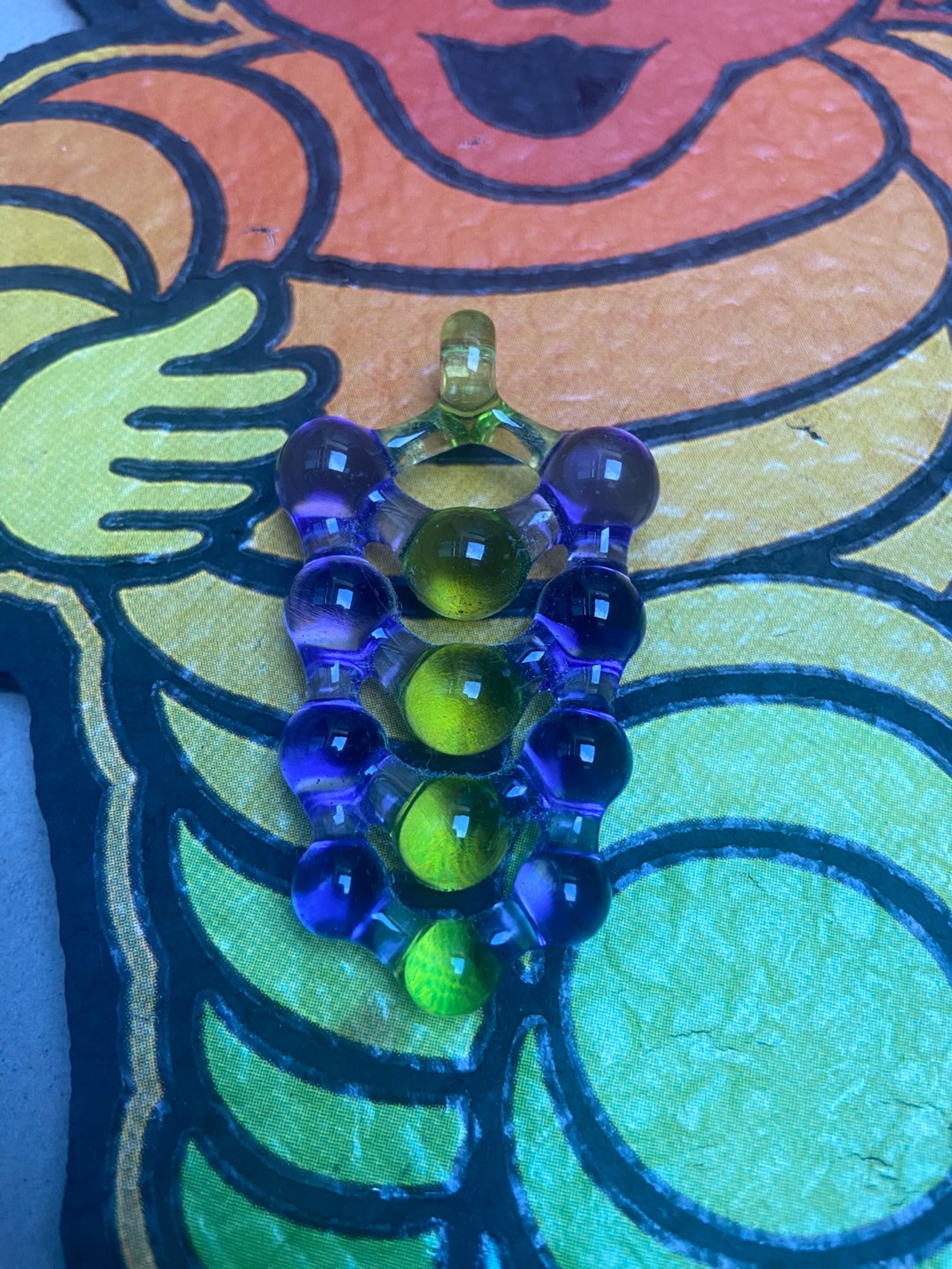 Jakeoliverglass pendant image 0
