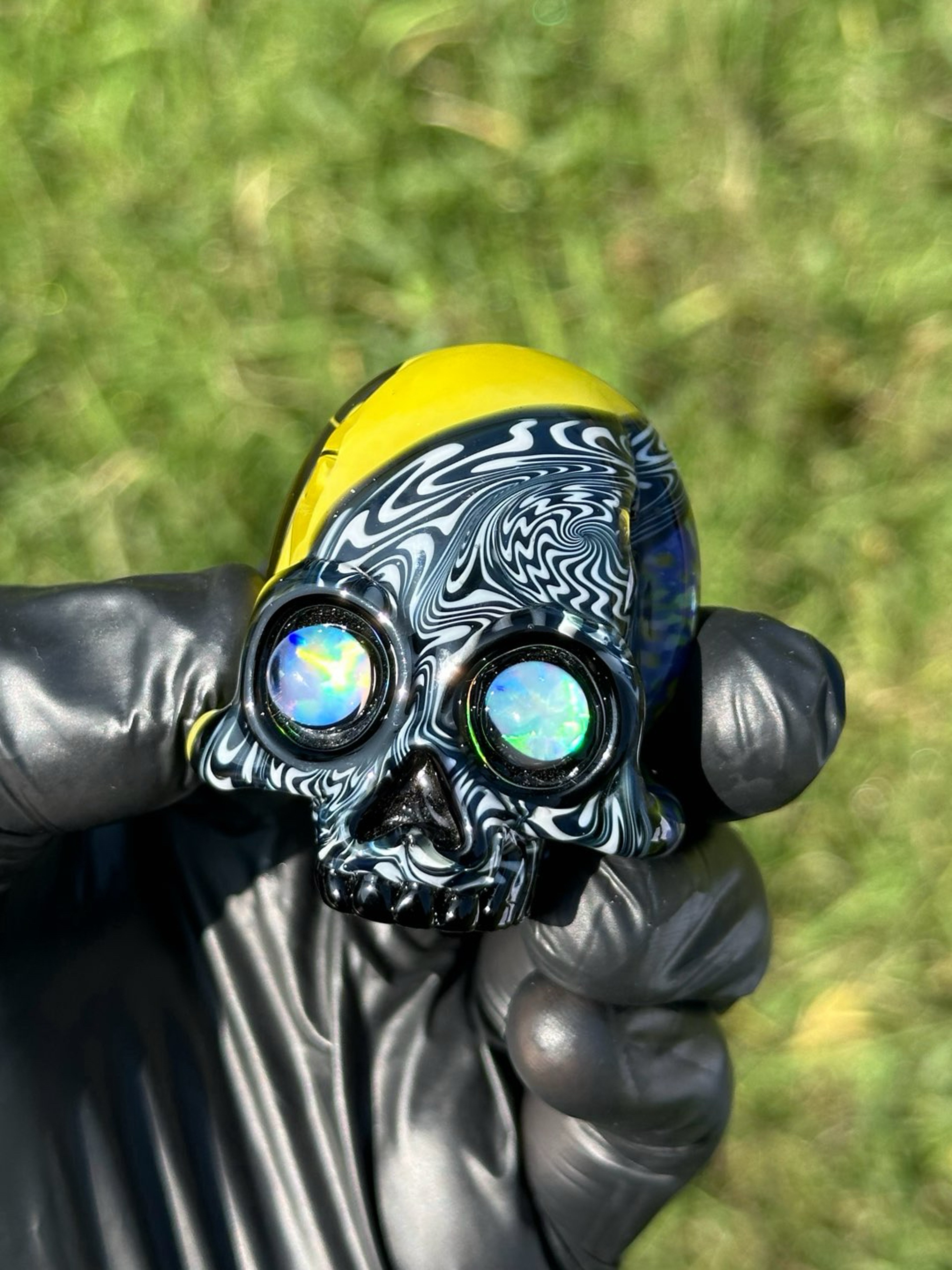 Preview pic of AKM x JFK Skull Pendy