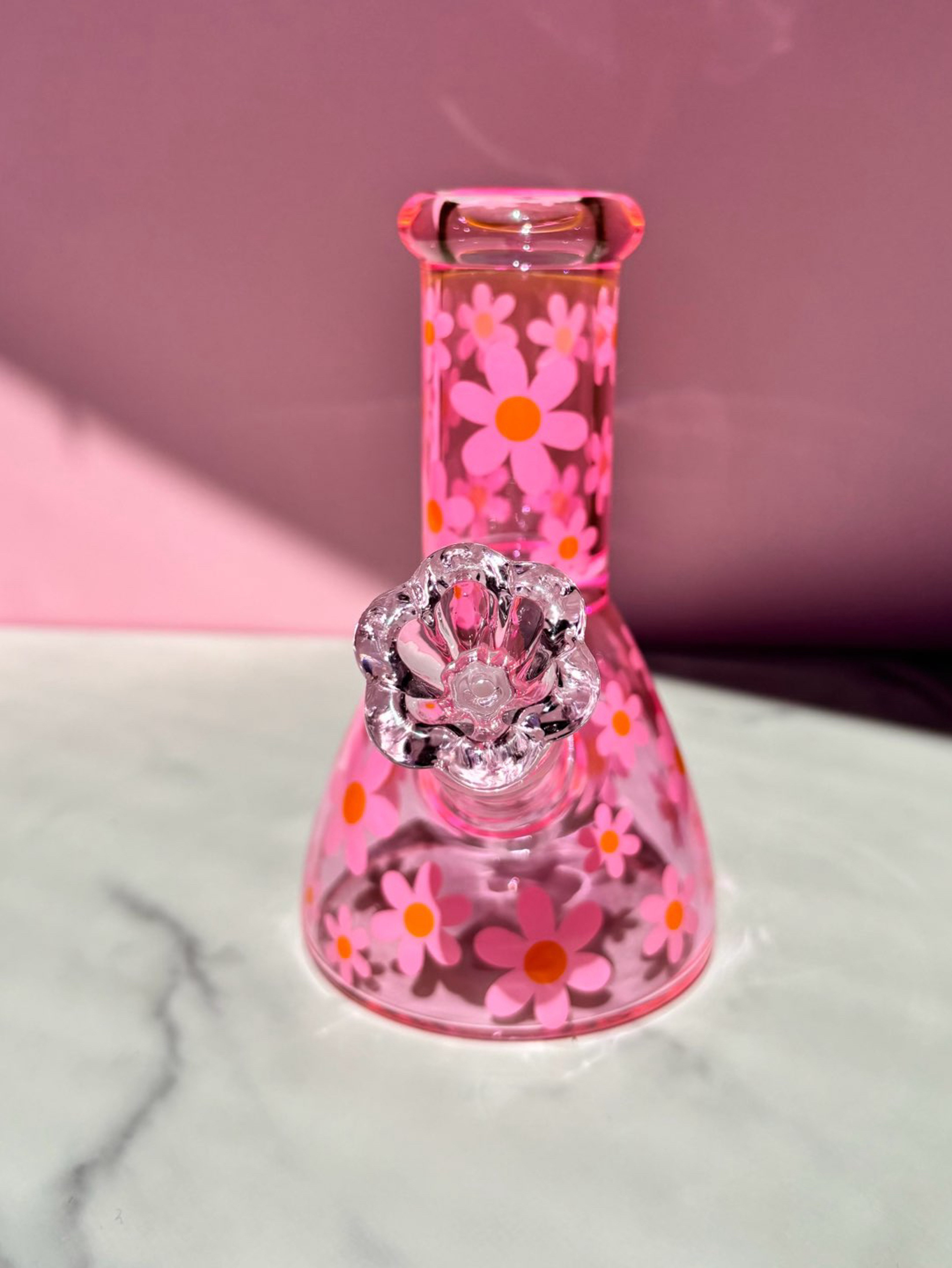 Preview pic of Mini pink daisy bong