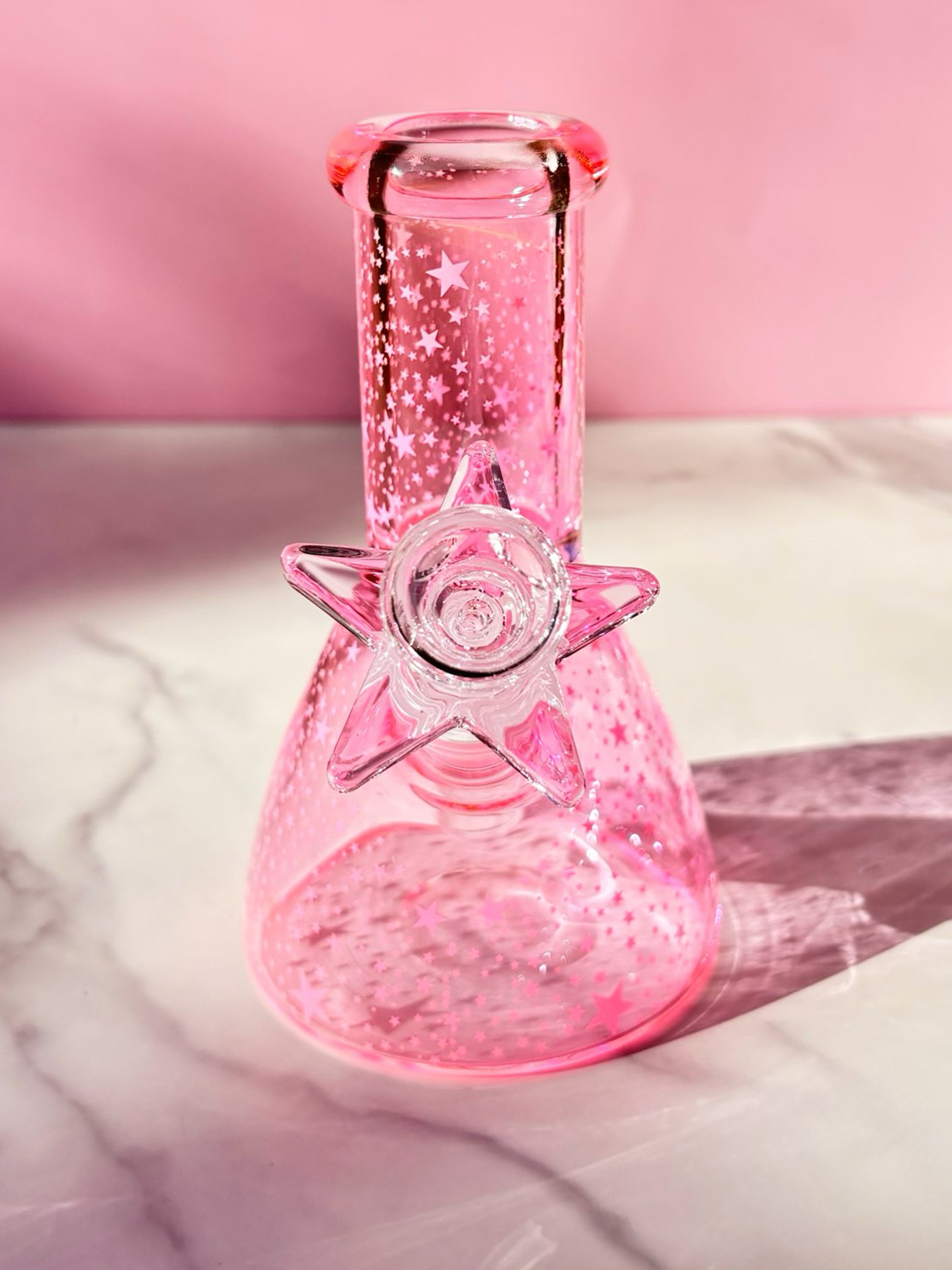 Preview pic of Mini pink star bong