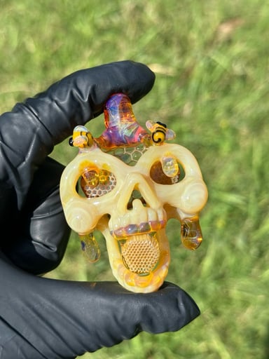 Preview pic of Hoobs Glass x Joe P Skull Pendy