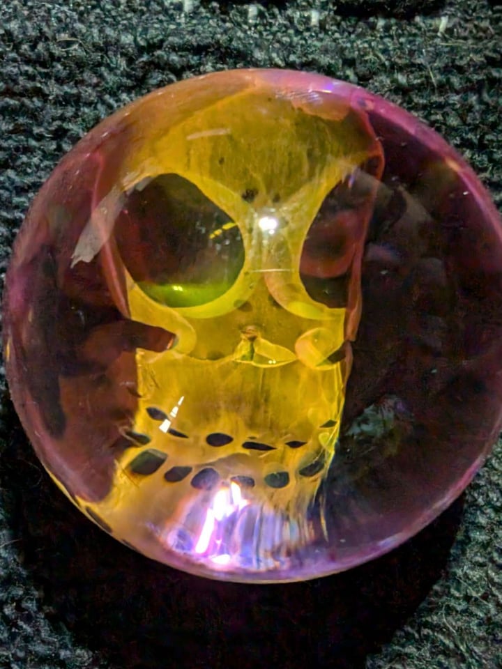 Bob Snodgrass skull marble | Shop Bob Snodgrass on GlassPass