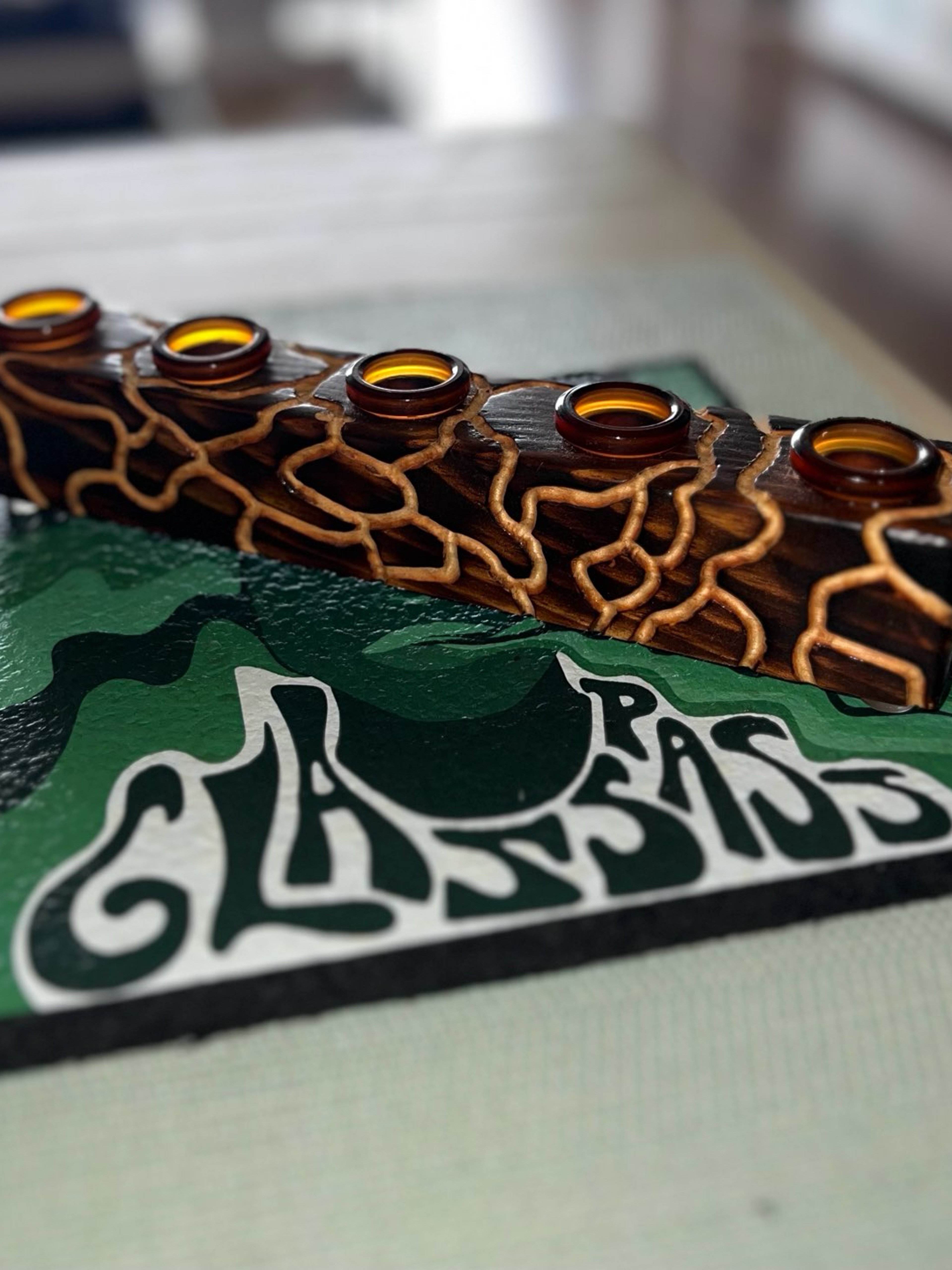 Preview pic of Wooden Carved 18mm Stand