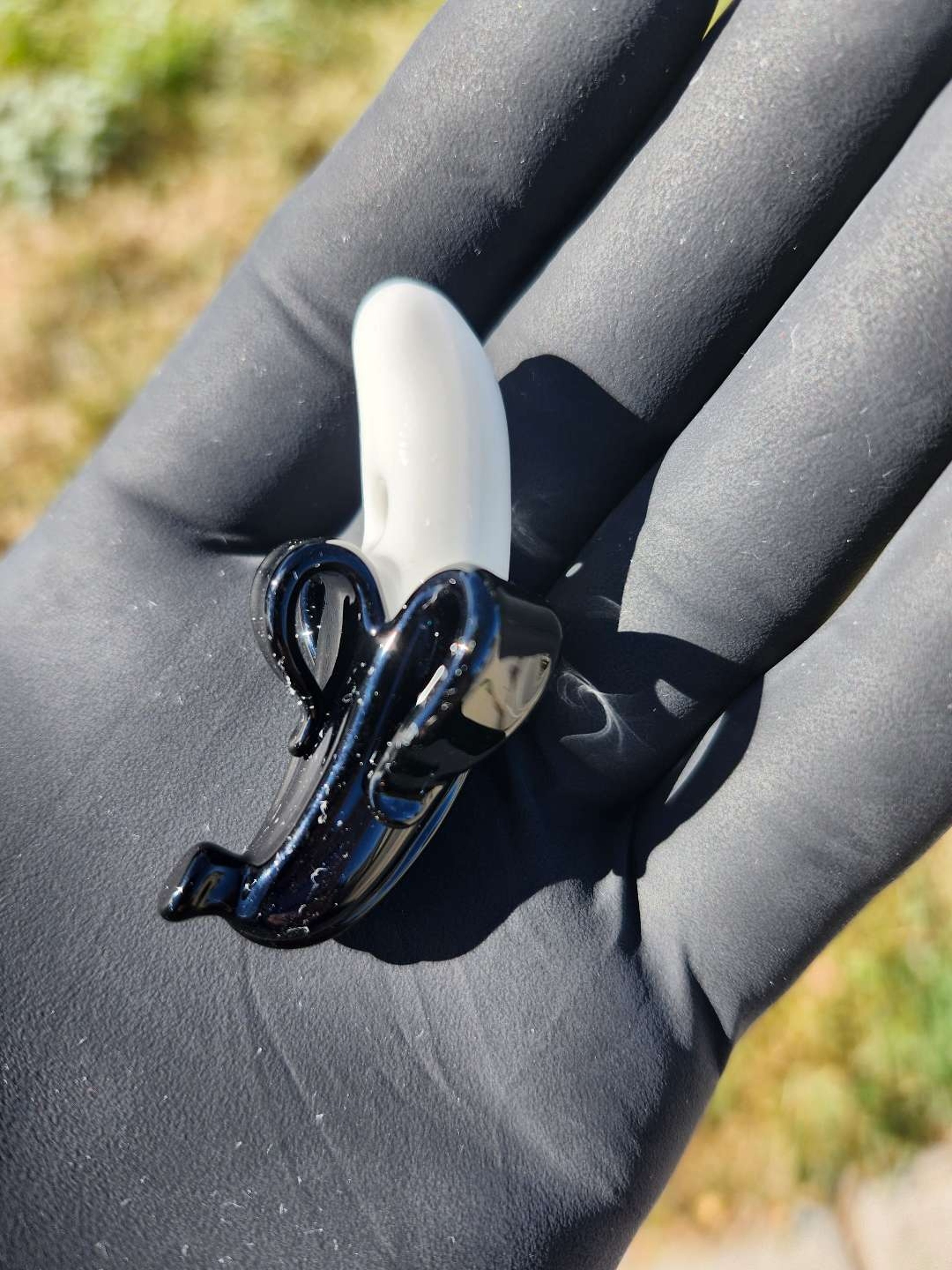Preview pic of COYLE MINI BANANA PENDANT