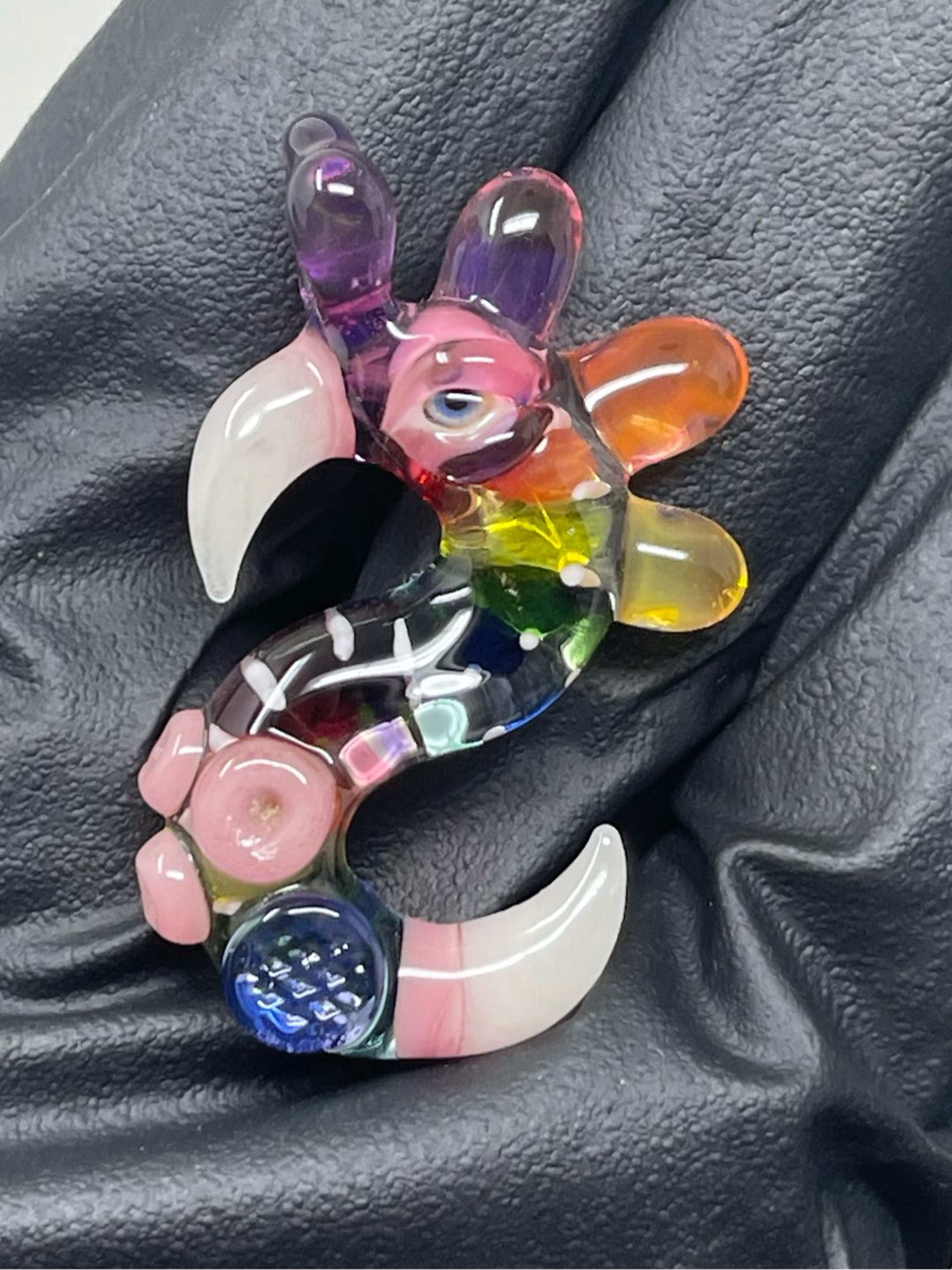 Preview pic of Karma X Salt glass pendant