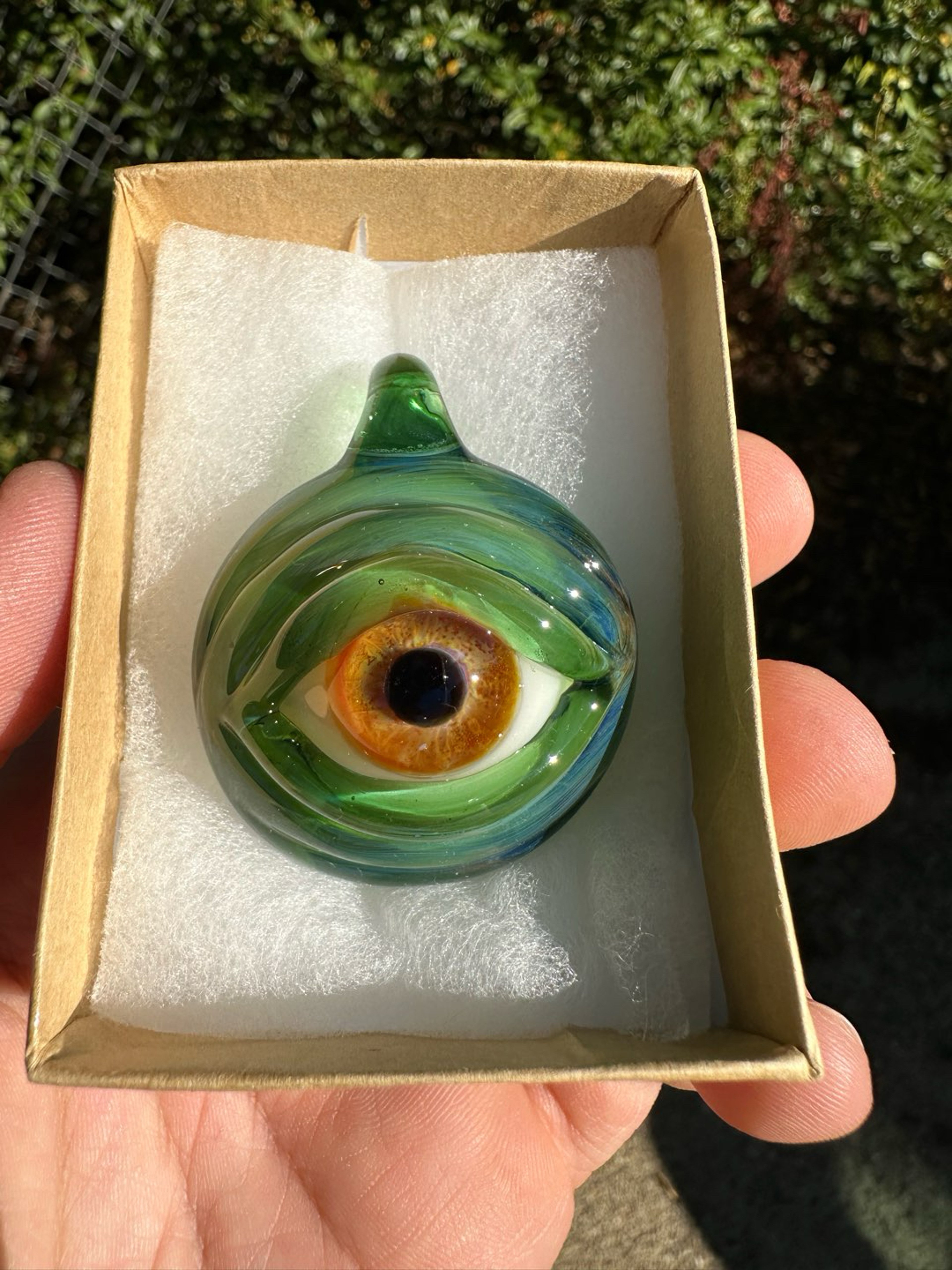 Preview pic of Eye pendant by Blueshift Glass