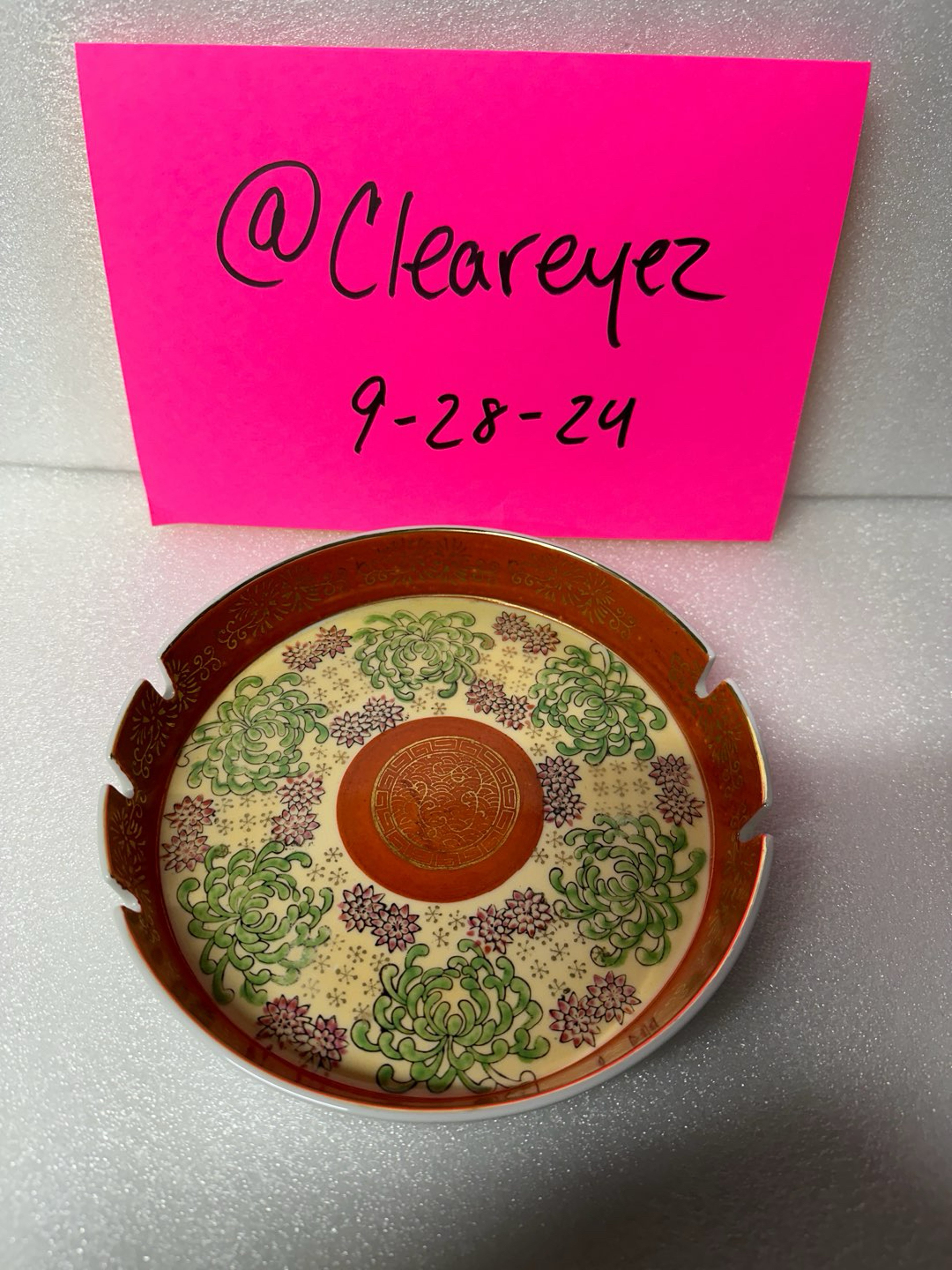 Preview pic of Vintage Japanese Ashtray