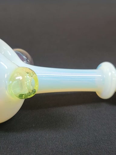 Preview pic of Magil glass UV hand pipe w/ mandela marble