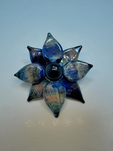 Preview pic of Flower pendant