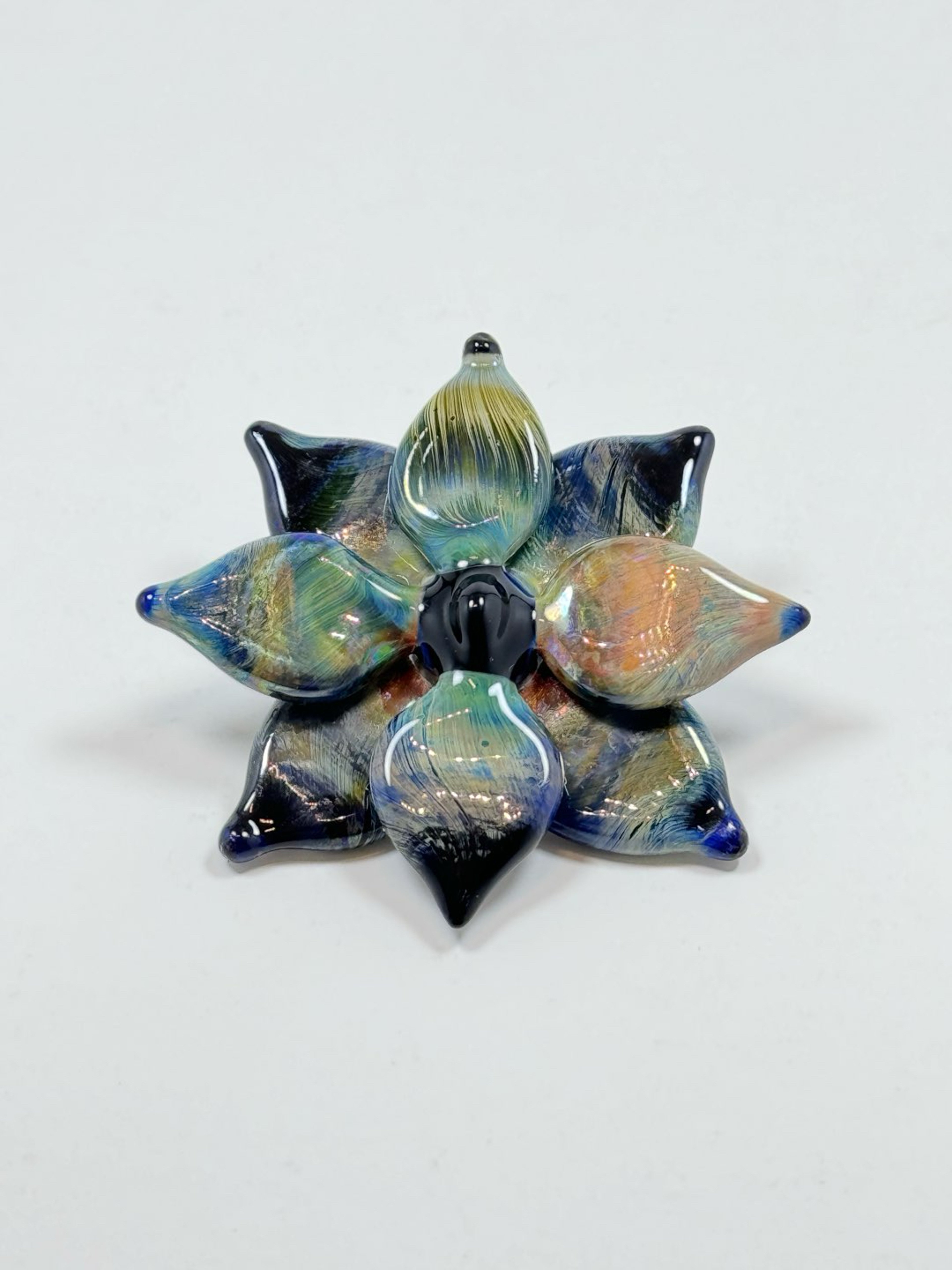 Preview pic of Flower pendant