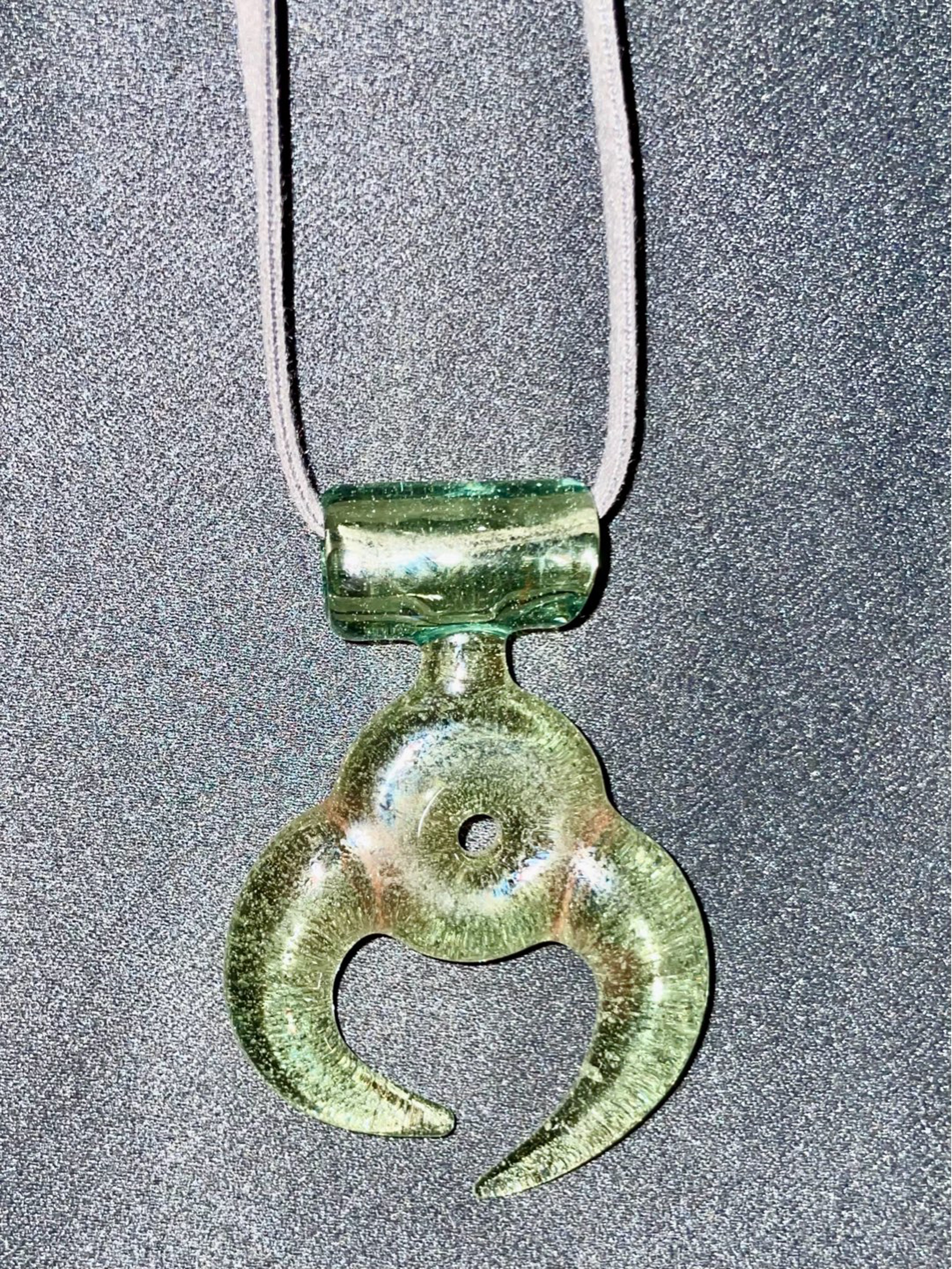 CFL Shonlys x green volcano solid horned pendant image 0