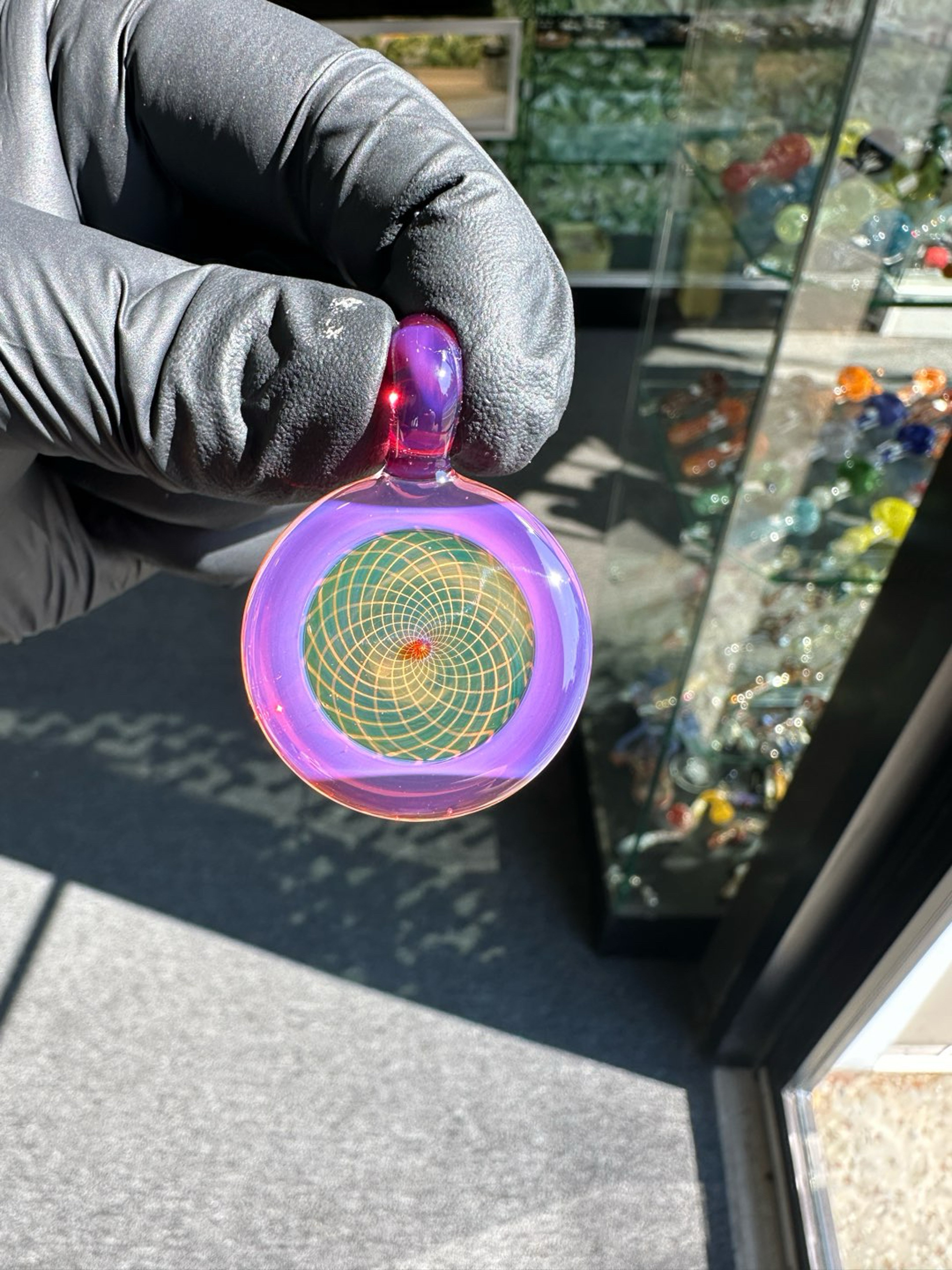 Preview pic of Gatez Telemagenta Fumicello Pendant