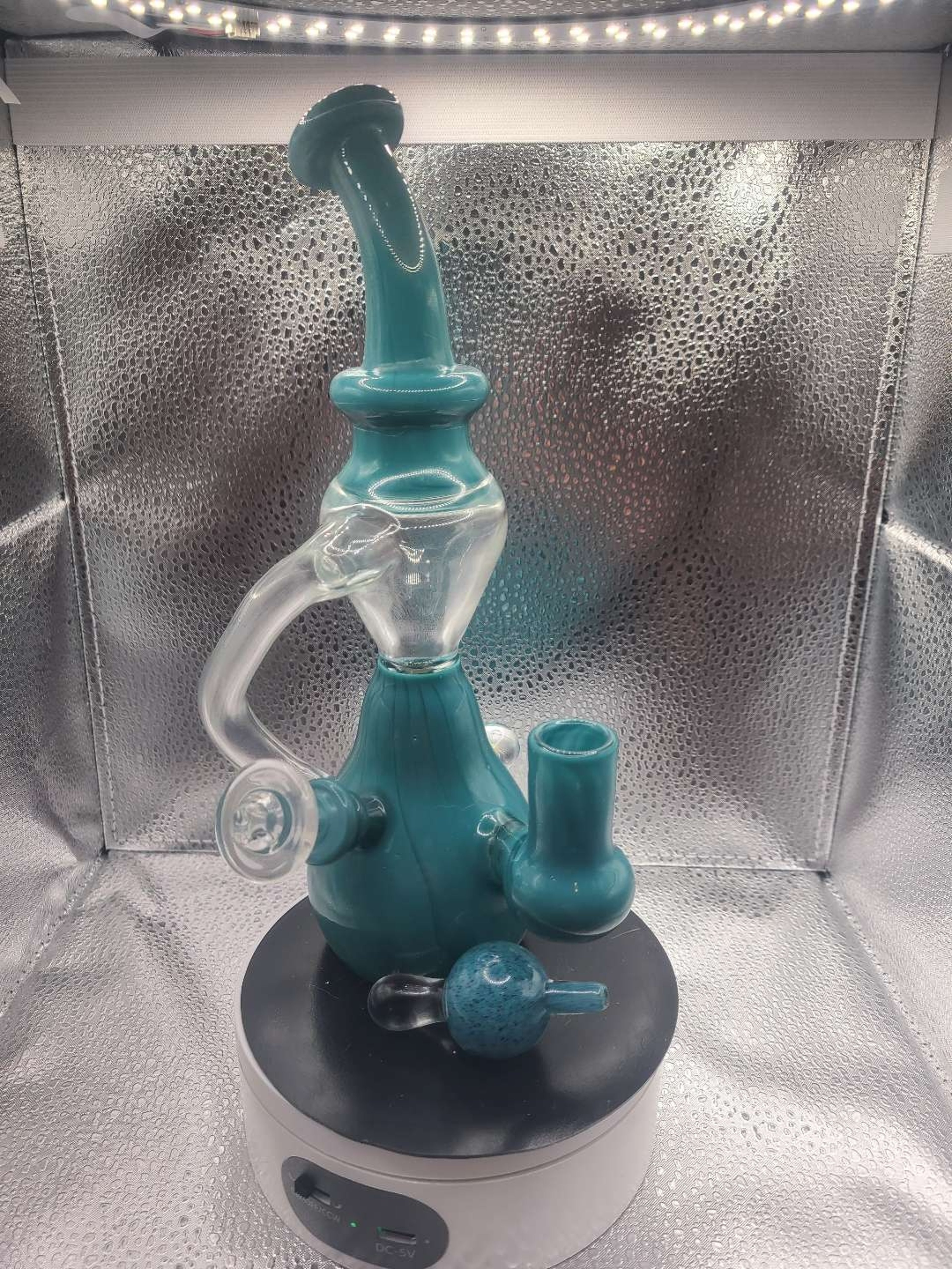 Preview pic of Mindblowing_Glass 14mm teal recycler with spinner cap