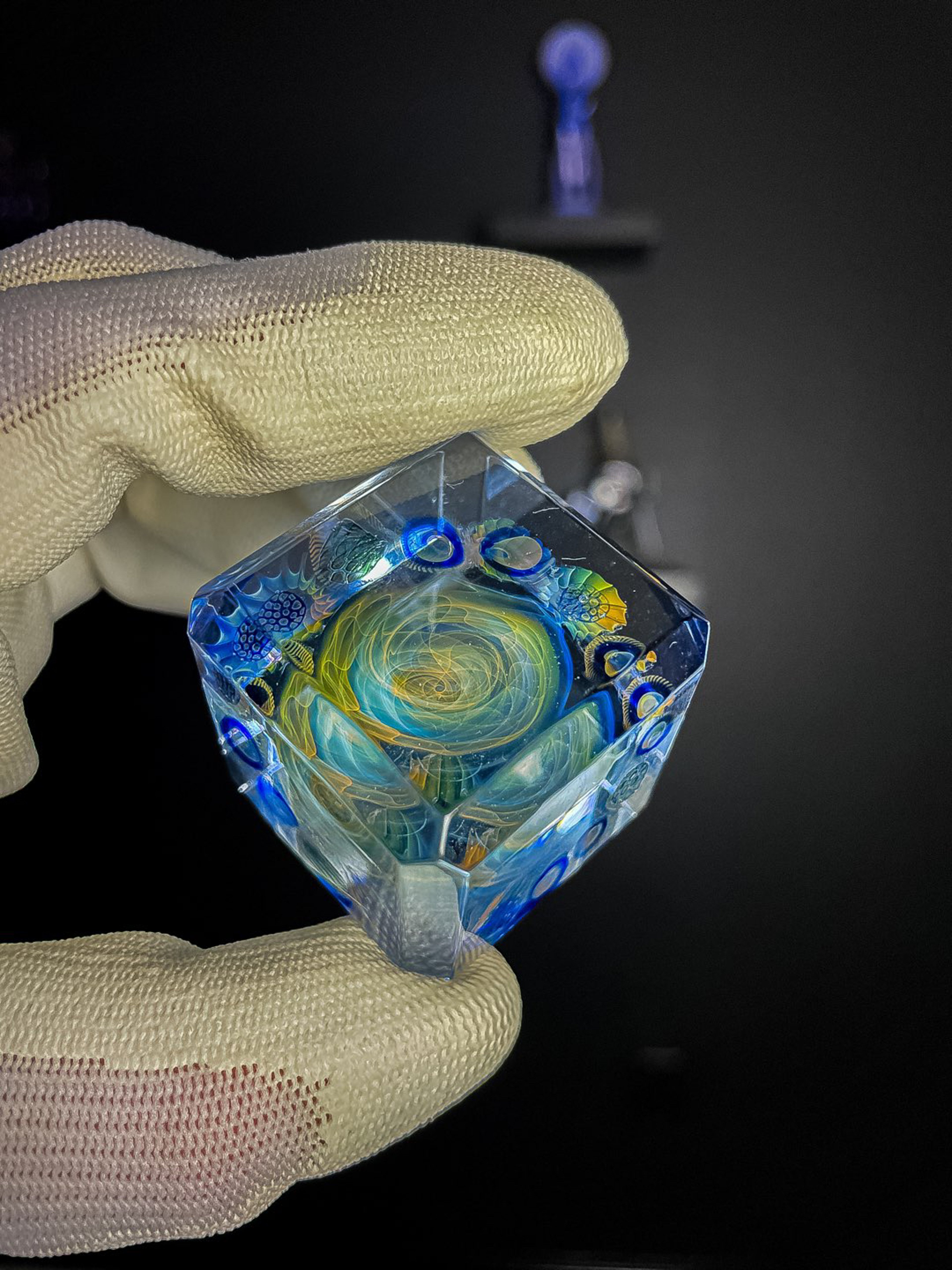 Preview pic of Hefe glass Fume + Fumed Millie cube