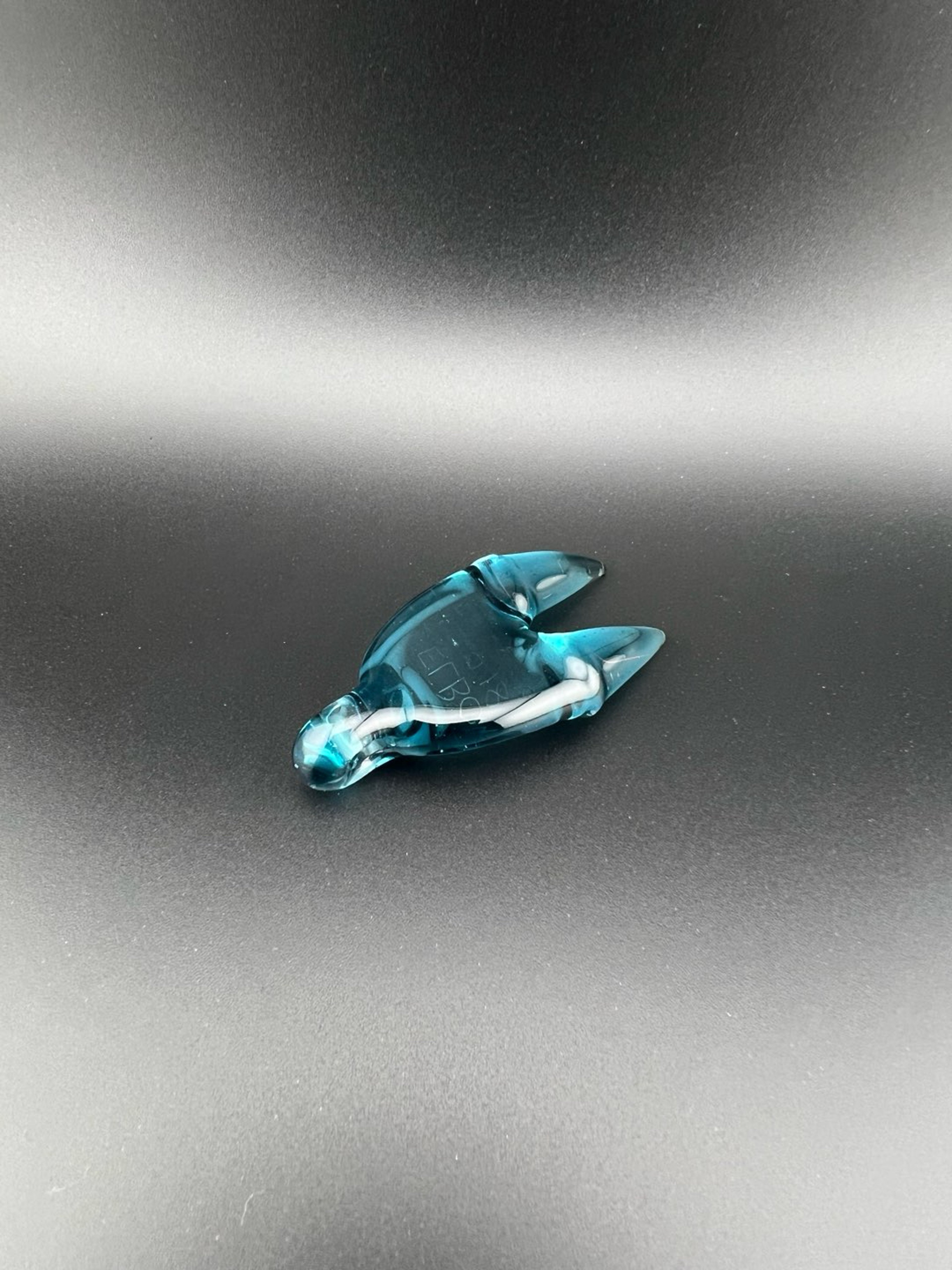 Preview pic of Elbo claw pendy