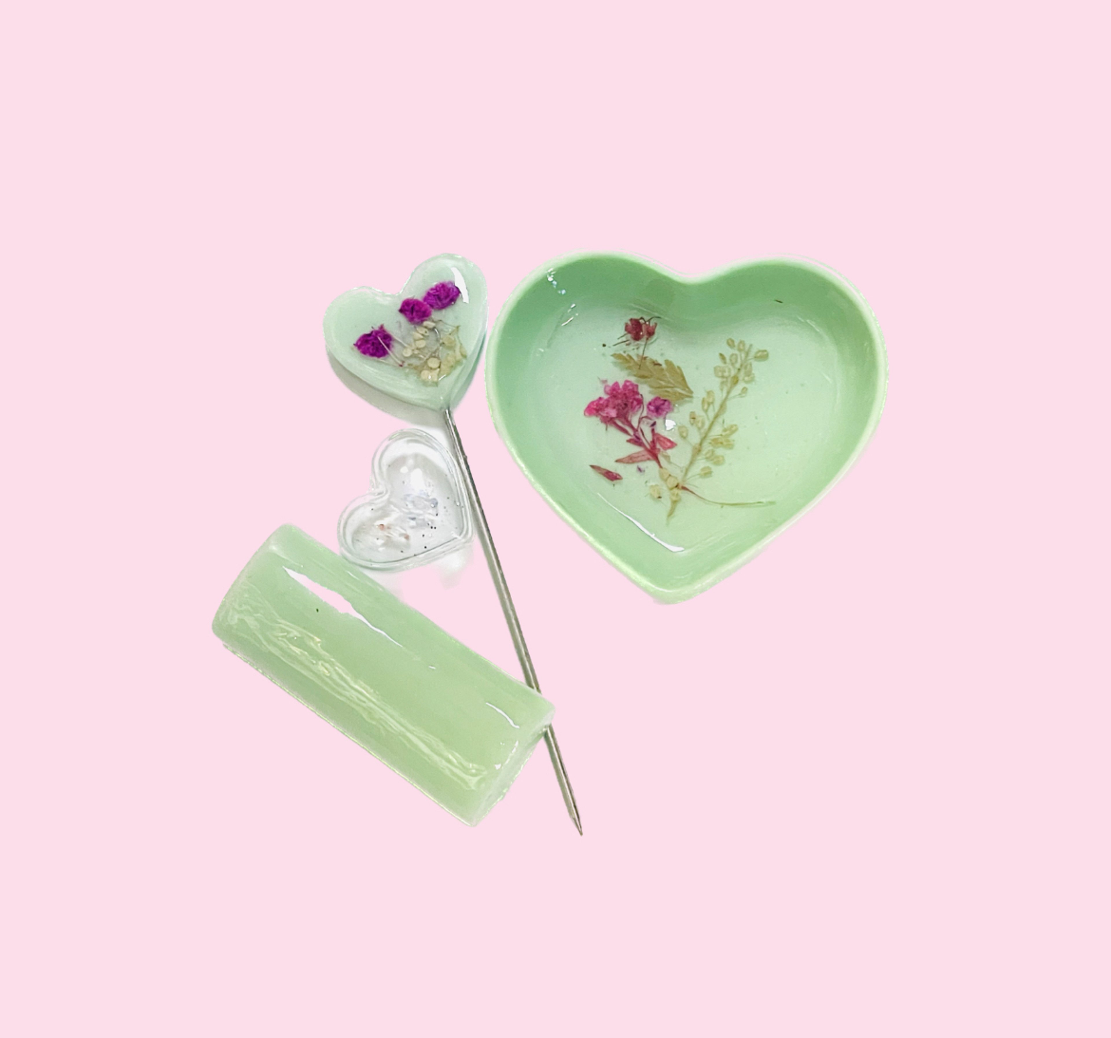 Preview pic of Mint Green Heart Set Astray/Dish with Poker and Lighter Cover