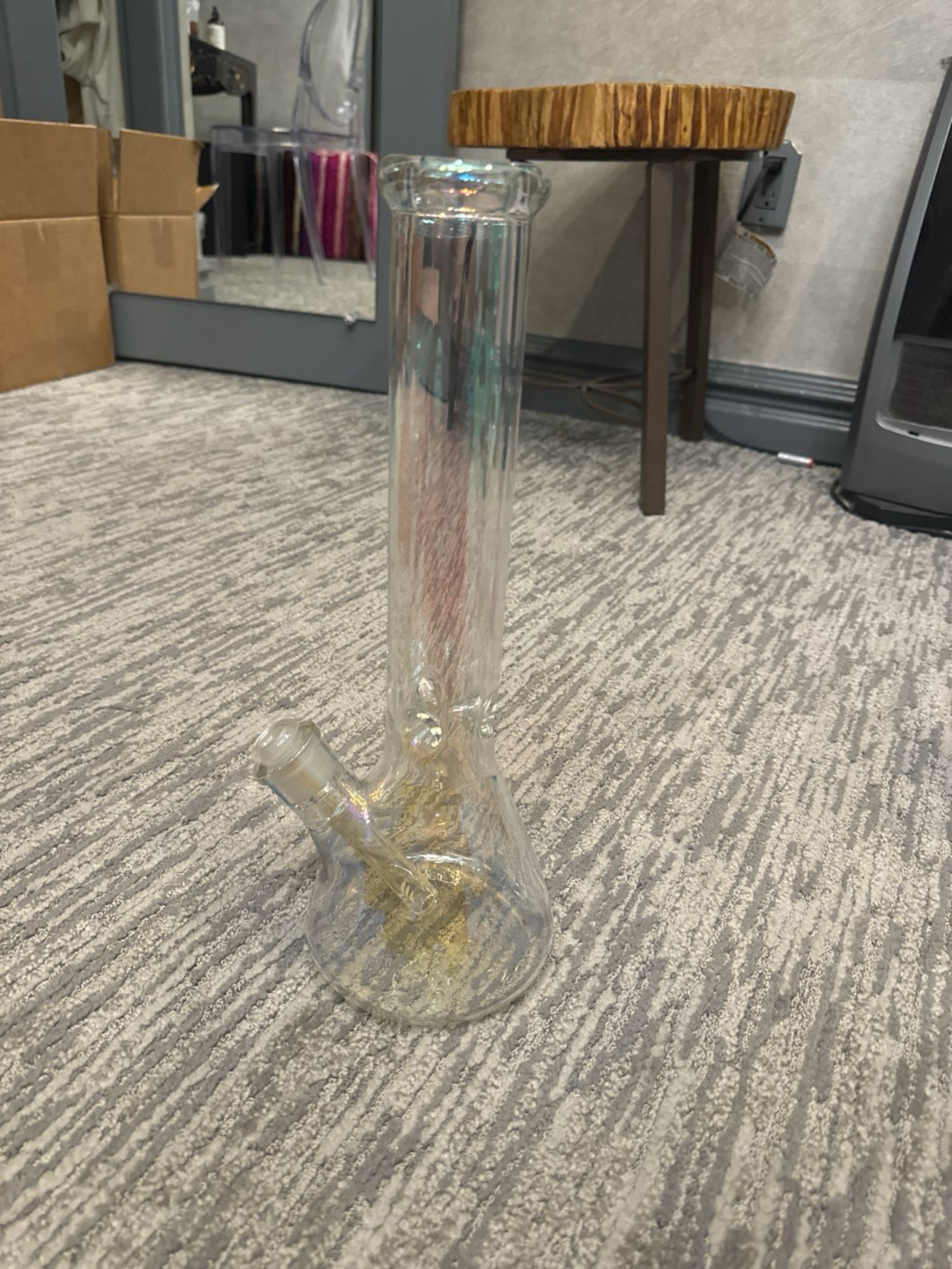 Preview pic of Clear/rainbow beaker bong