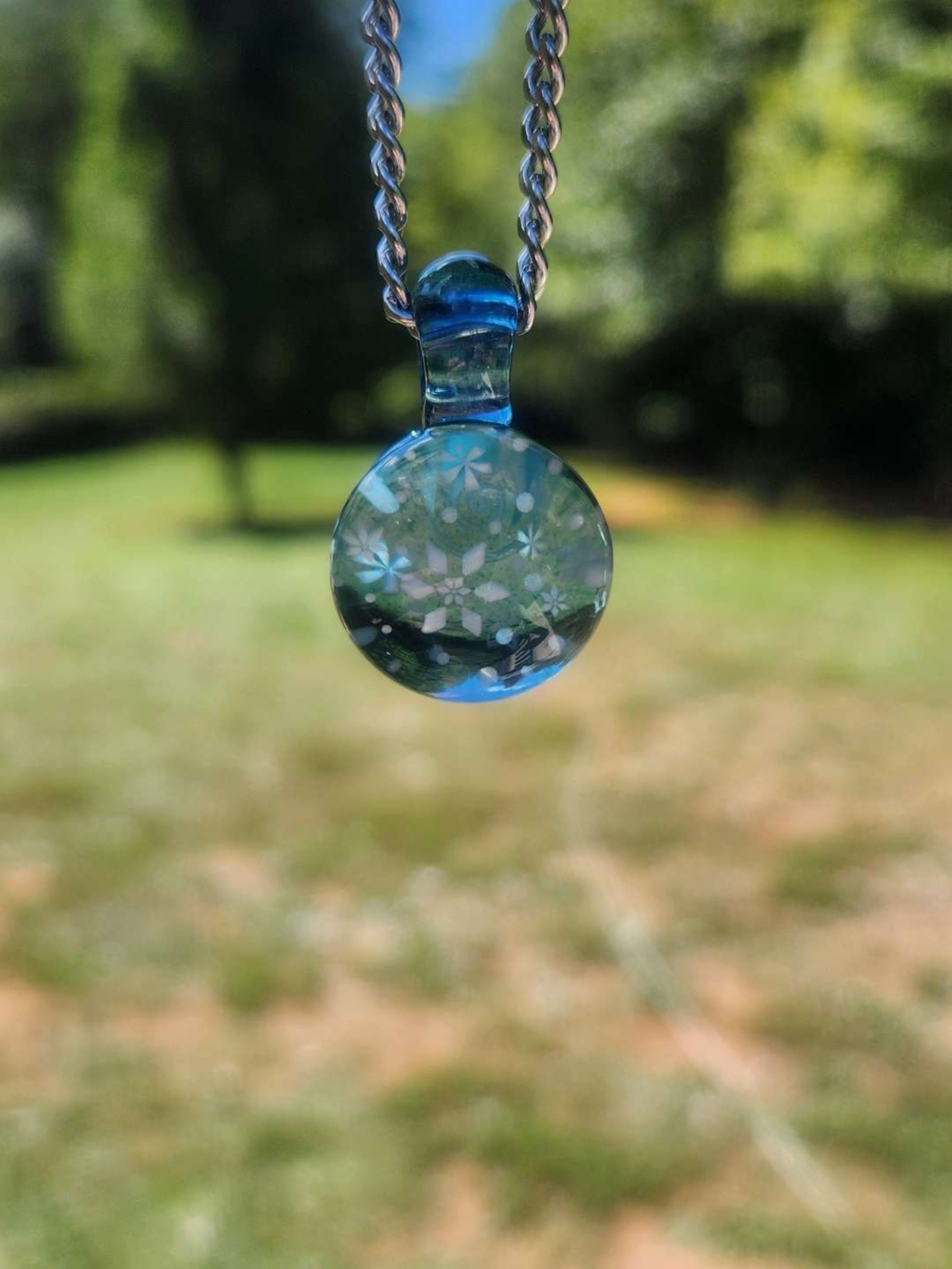 Preview pic of Chaka Mini Blizzard Pendant