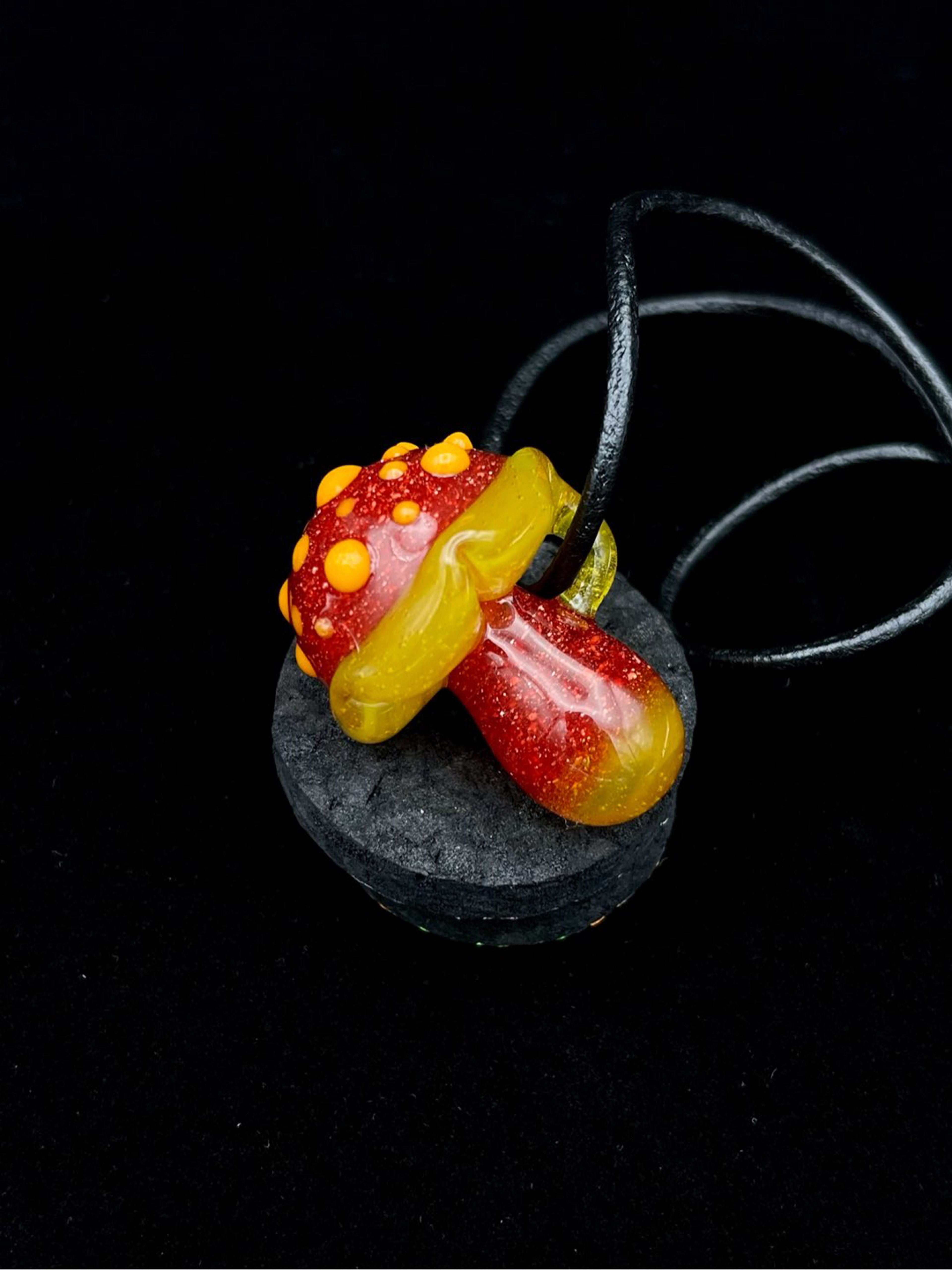 Preview pic of Mushroom Pendant #1 w/ Side Bail by GlassManCometh