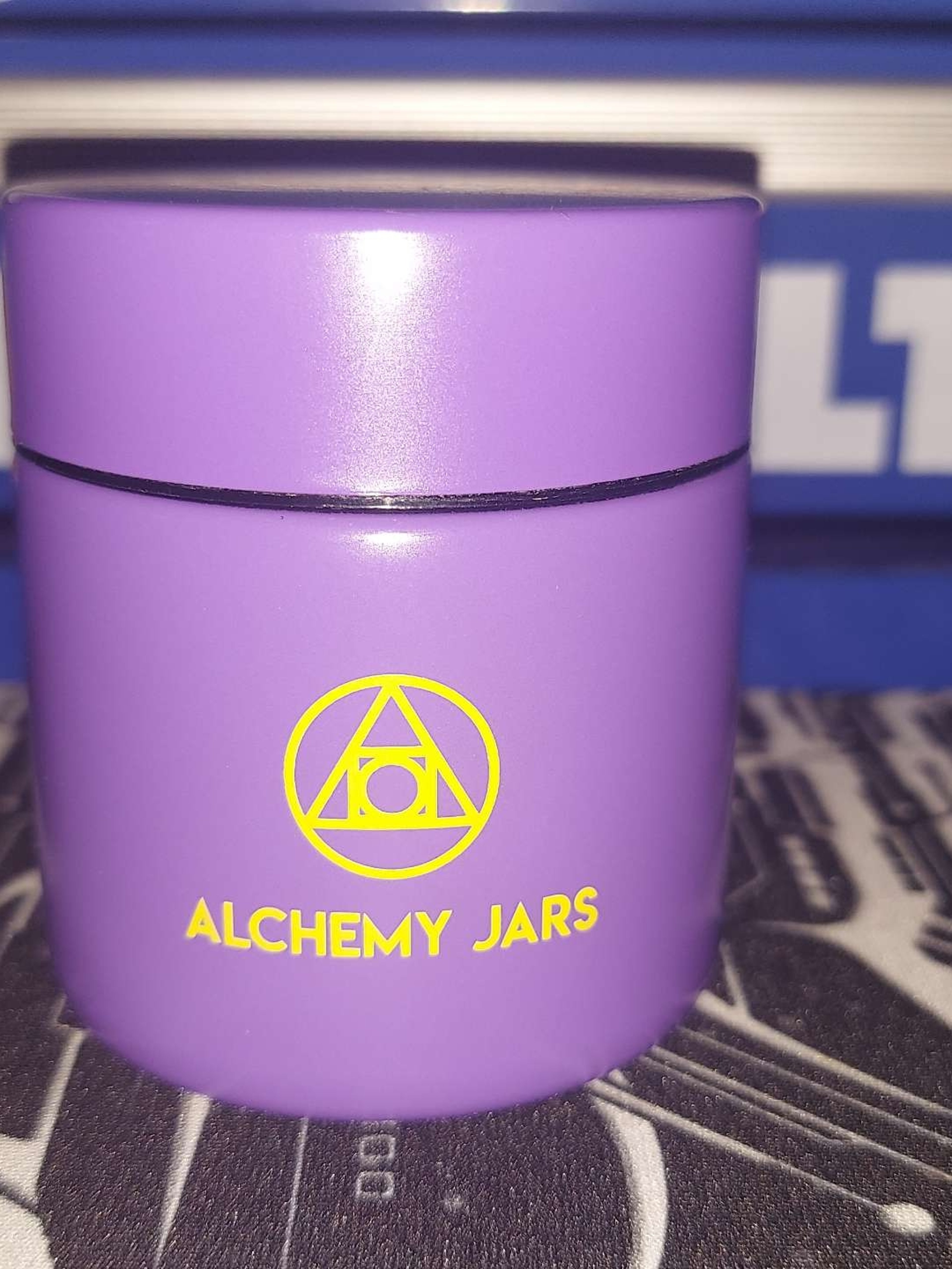 Preview pic of Alchemy Jar (Lakers purple)