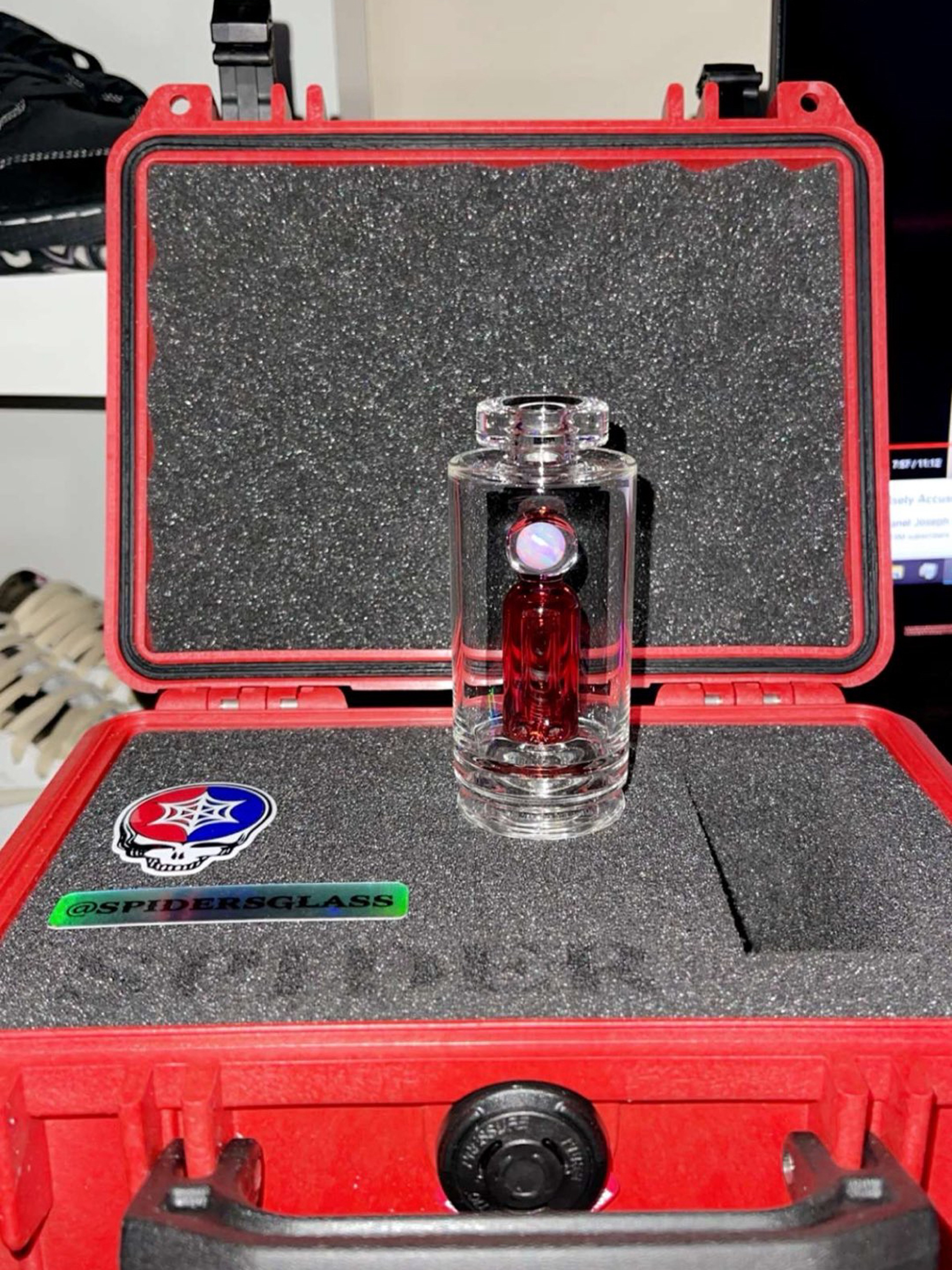 Preview pic of Spider Puffco Top - Huge Opal and gorgeous red color